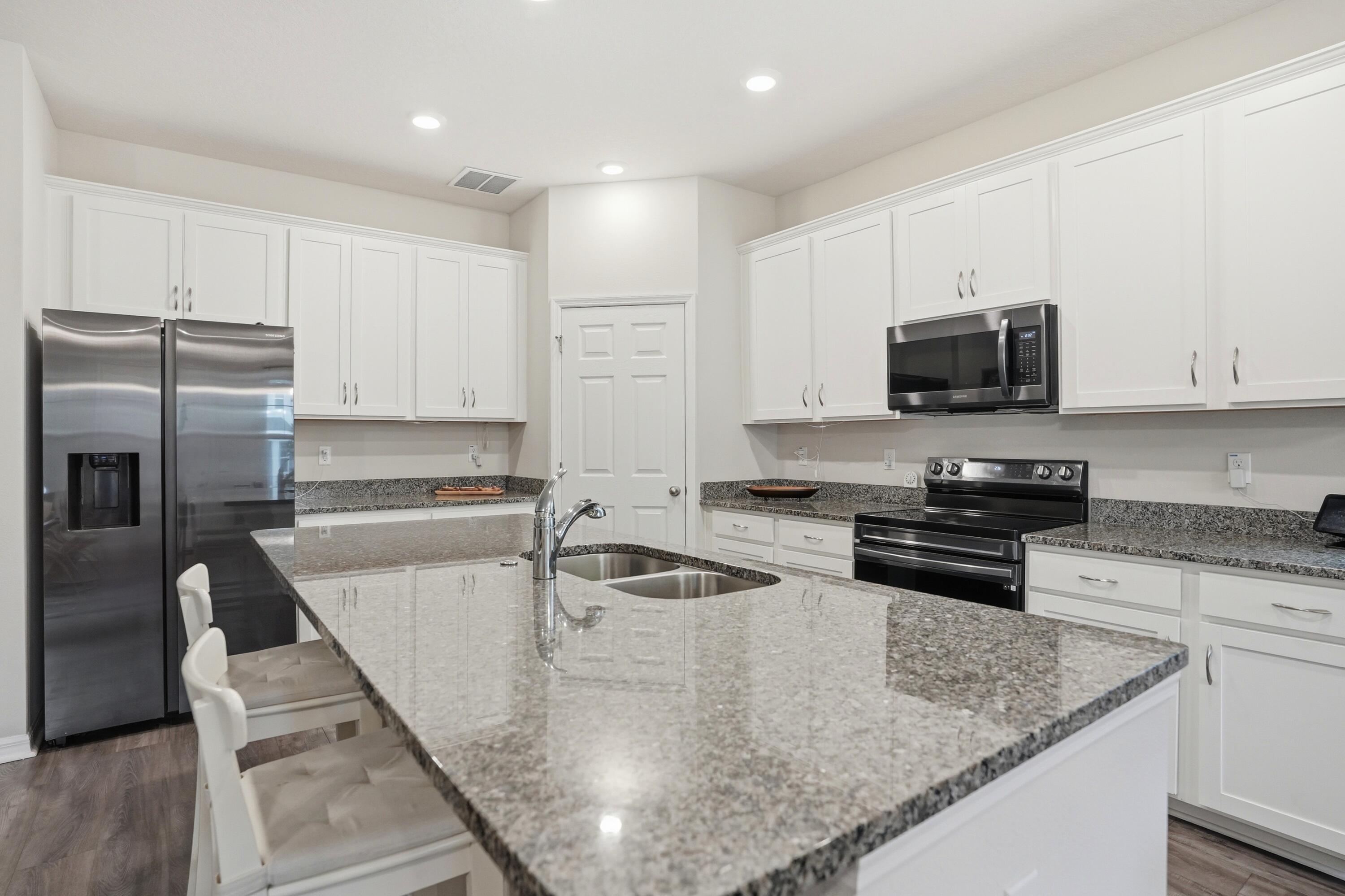 4997 Avalon Park Boulevard Property Photo 19