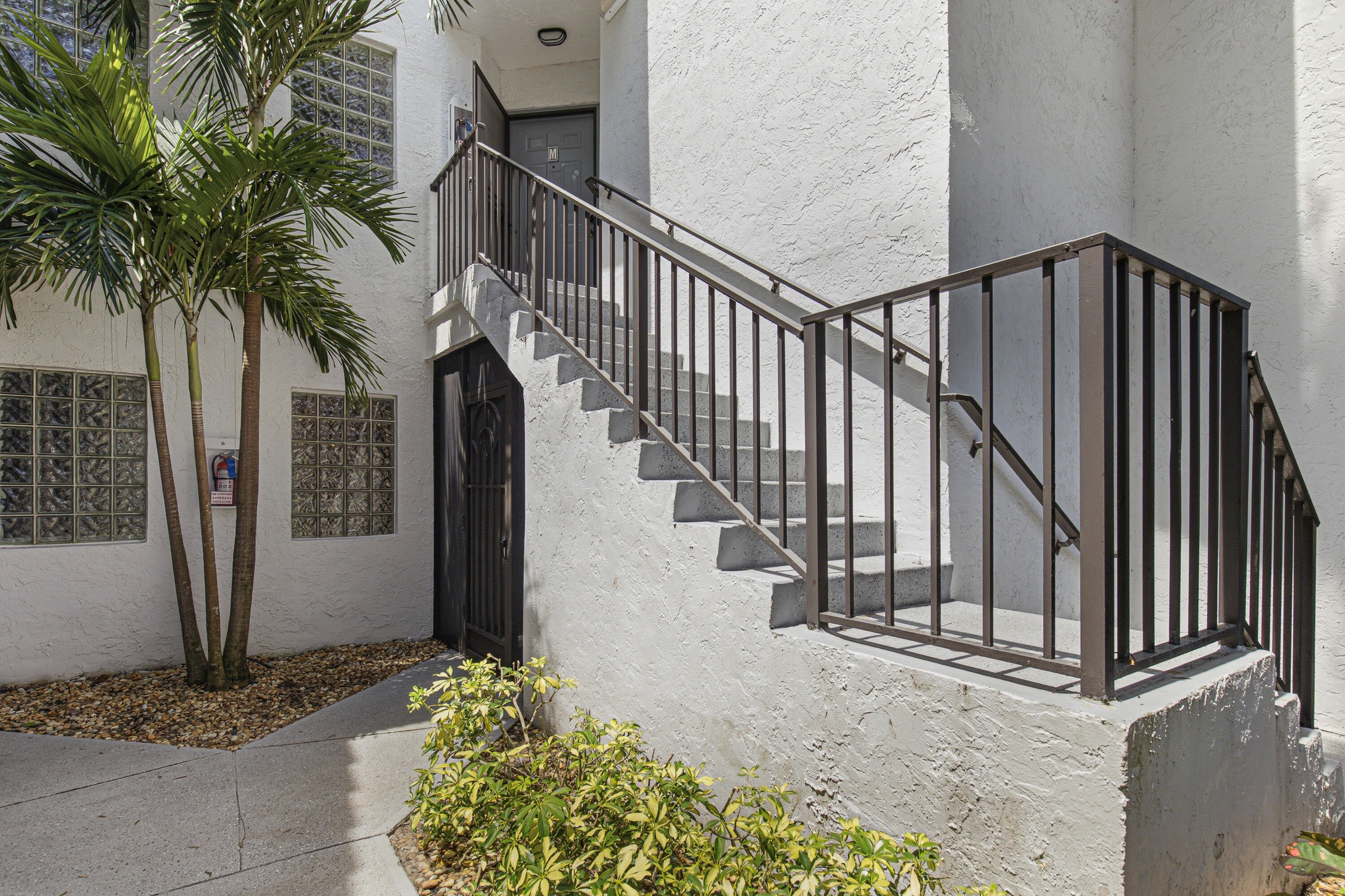 5475 Verona E Property Photo 24
