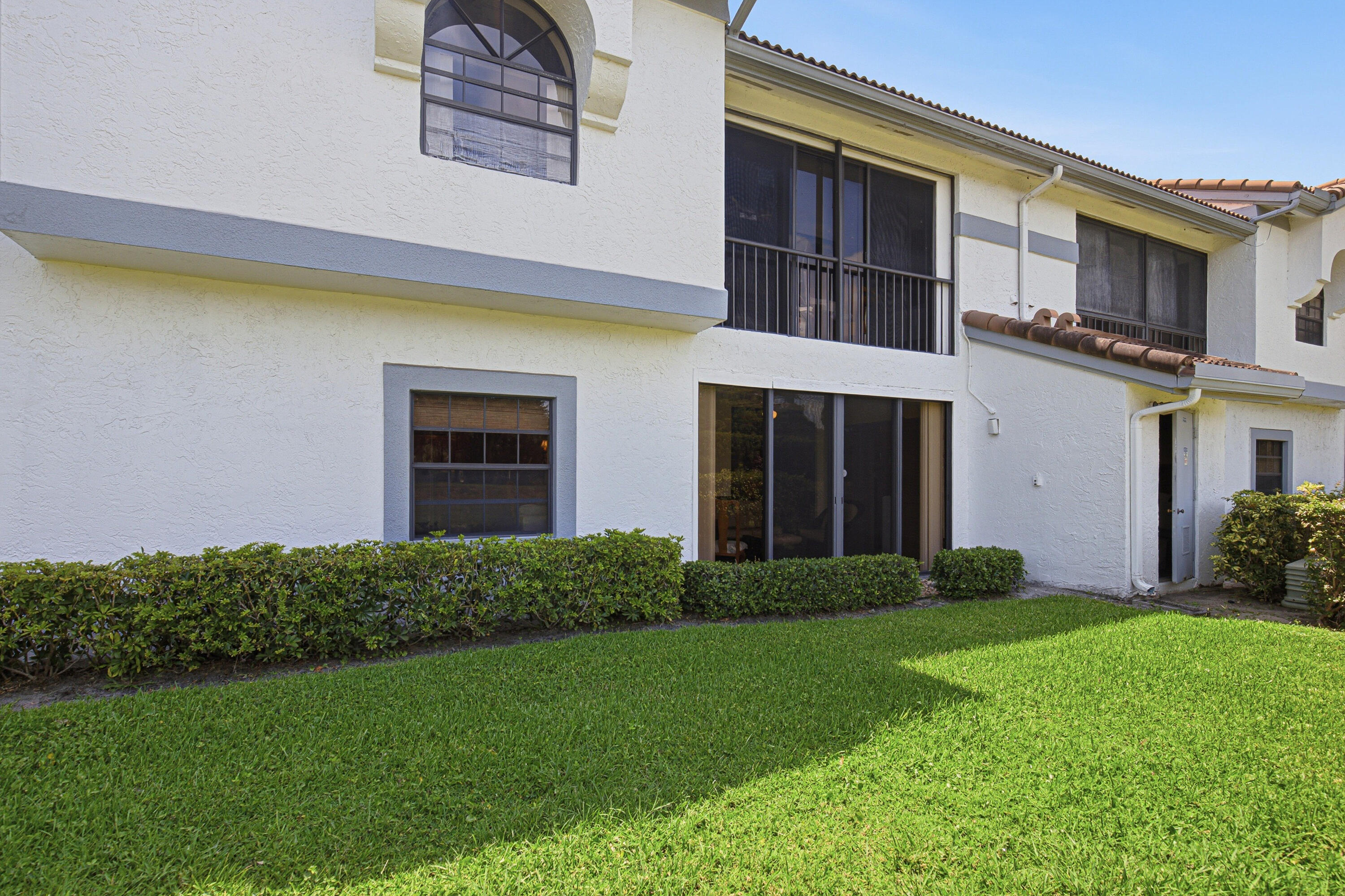 5475 Verona E Property Photo 26