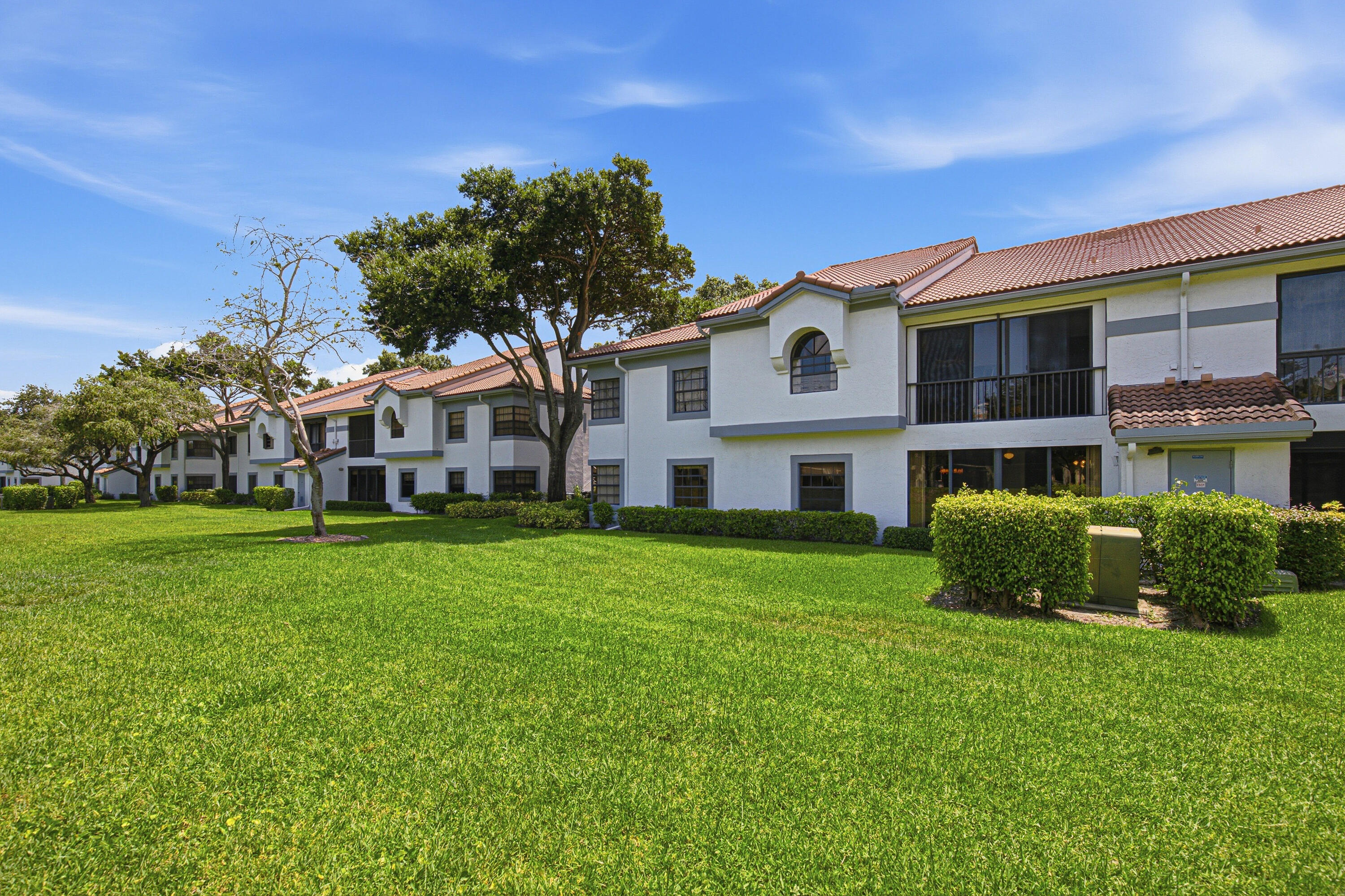 5475 Verona E Property Photo 27