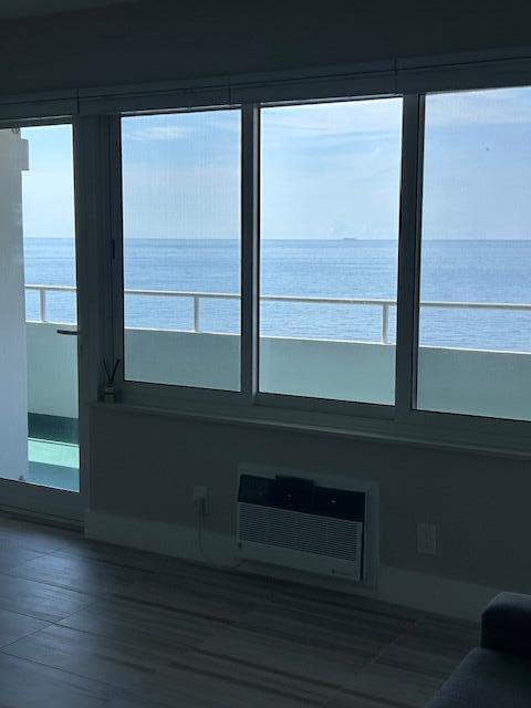 4050 N Ocean Drive N 1006 Property Photo 3