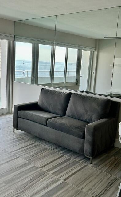 4050 N Ocean Drive N 1006 Property Photo 8