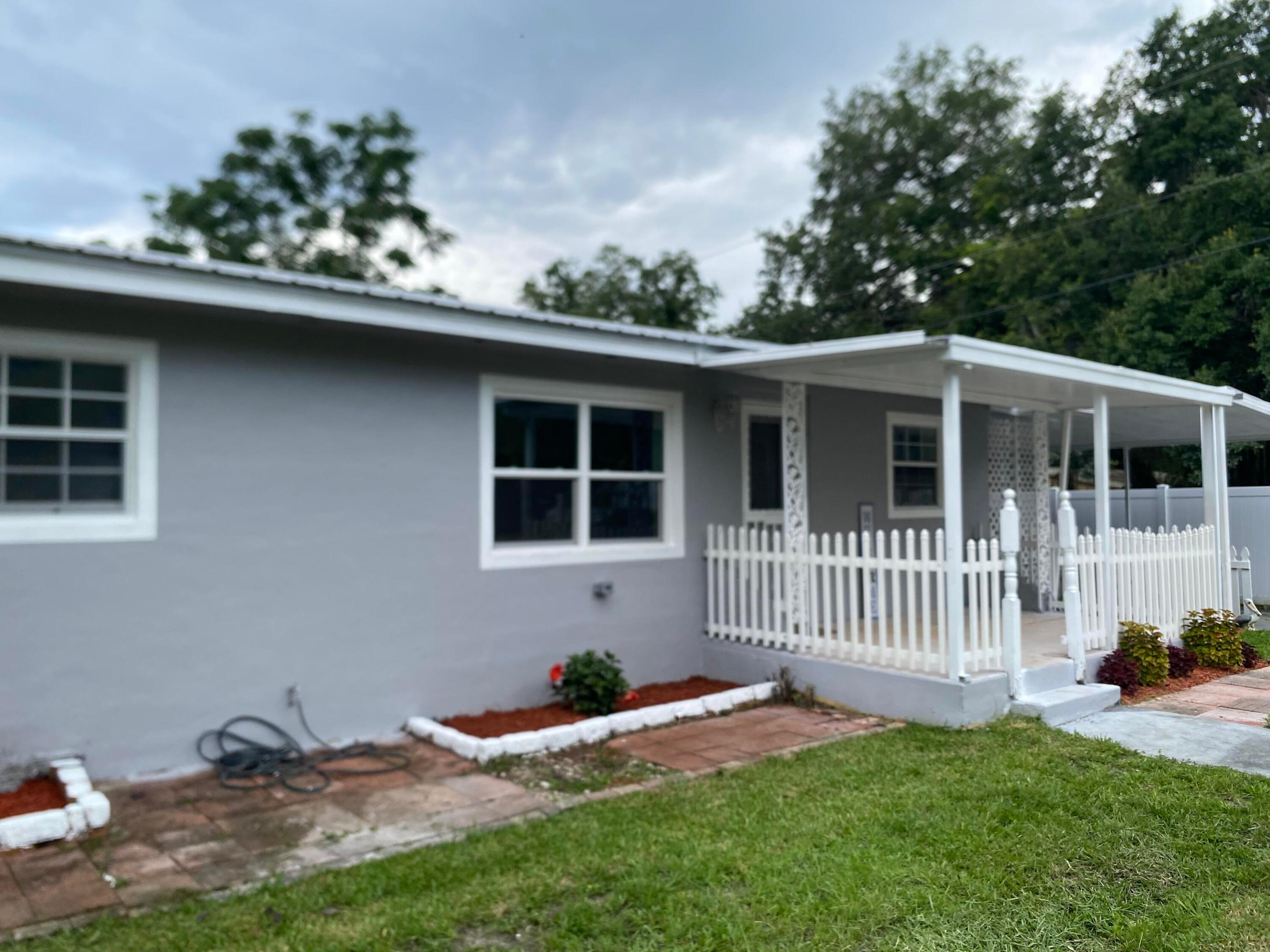 1788 Sw 8th Street Property Photo 3