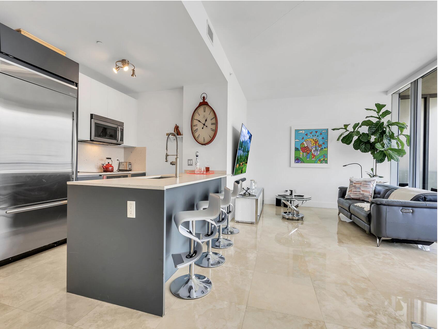 1300 Brickell Bay Drive 3900 Property Photo 3