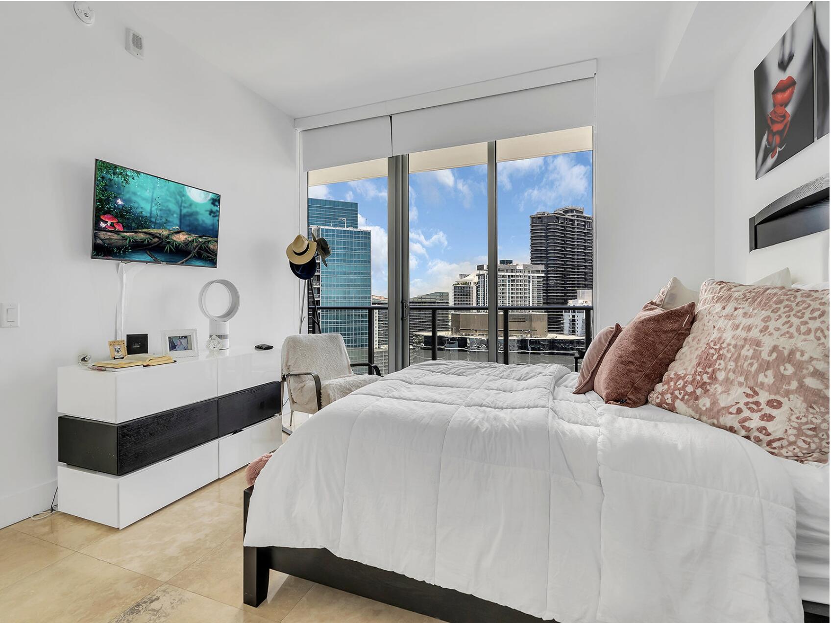 1300 Brickell Bay Drive 3900 Property Photo 9