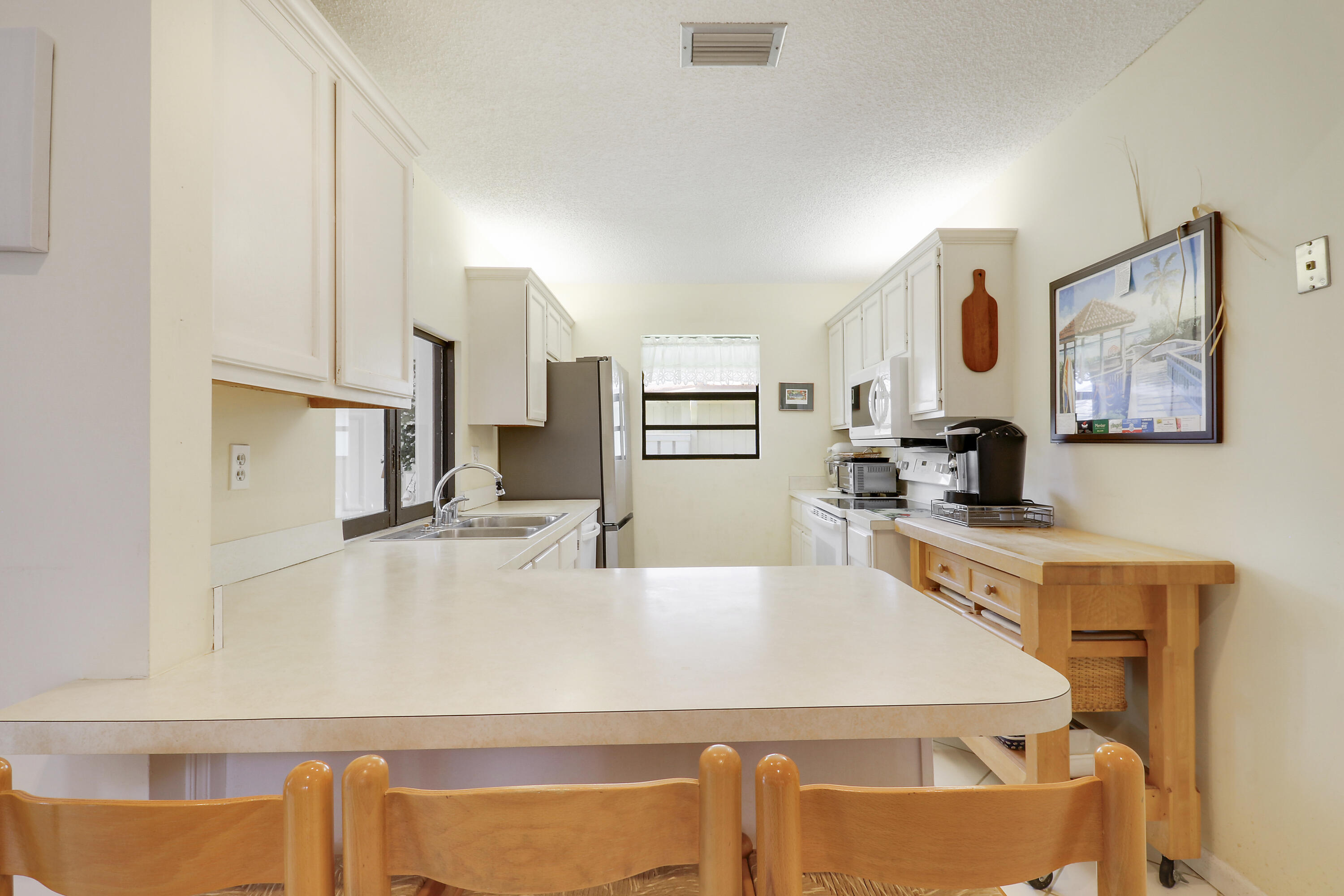 1127 E Seminole Avenue 15b Property Photo 11