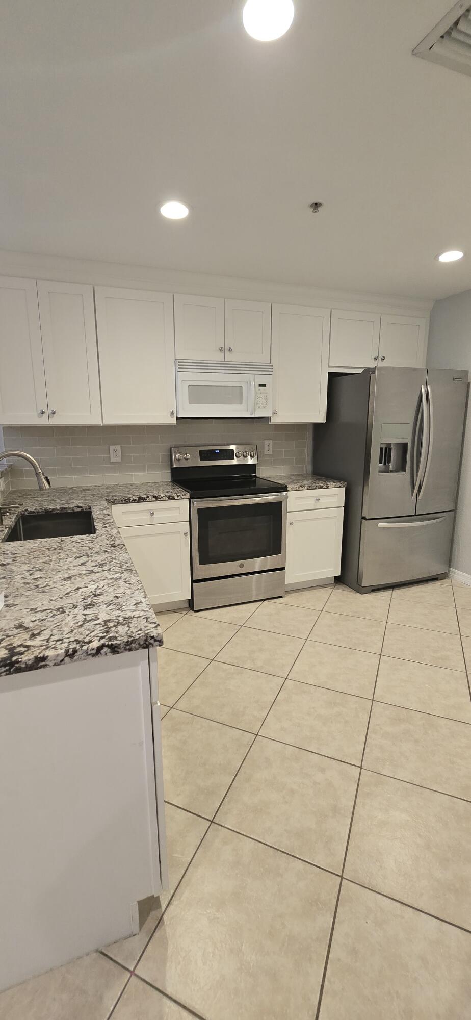 5357 Se Jennings Lane Property Photo 15