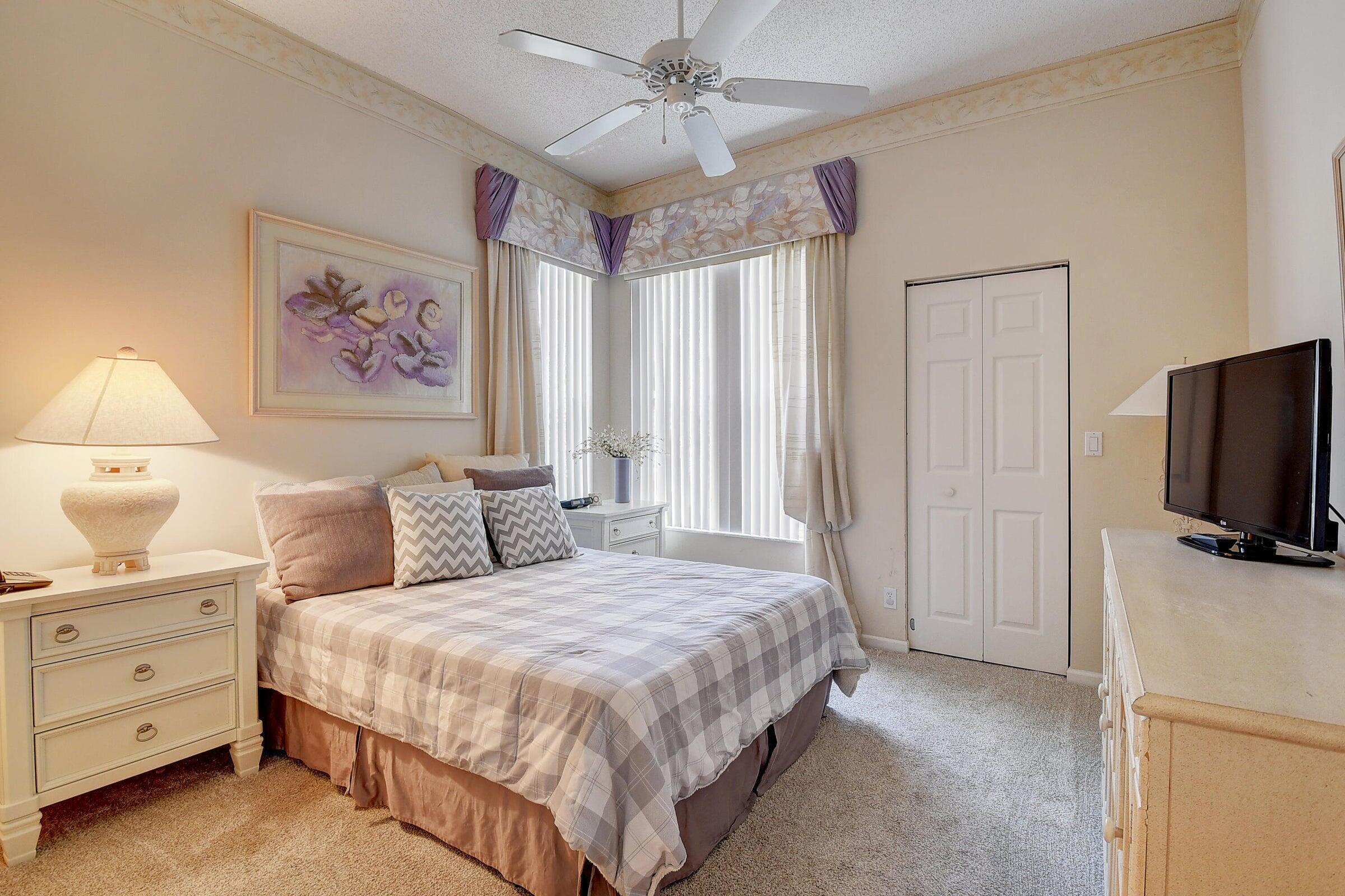 7725 Rockford Road Property Photo 17