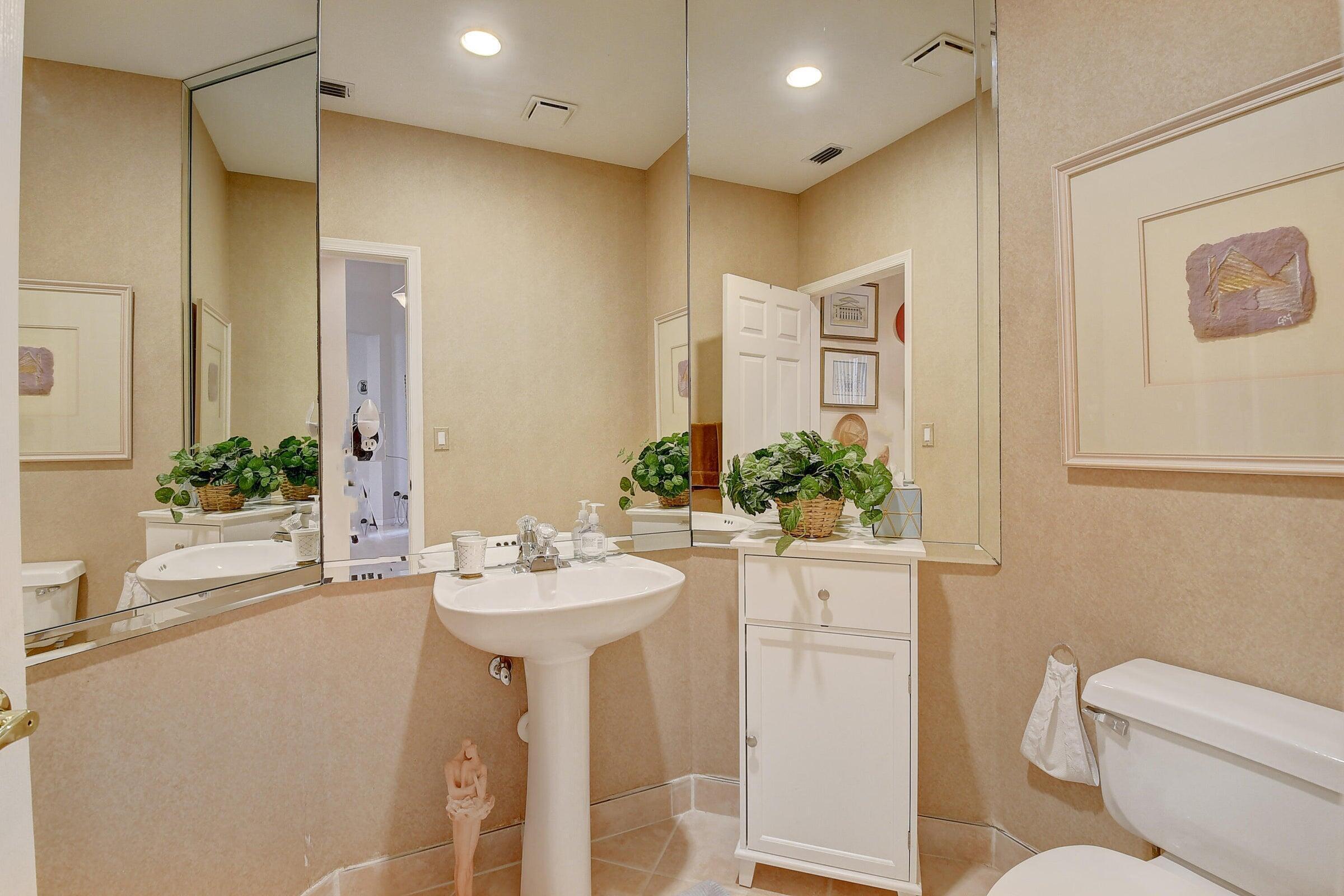 7725 Rockford Road Property Photo 20