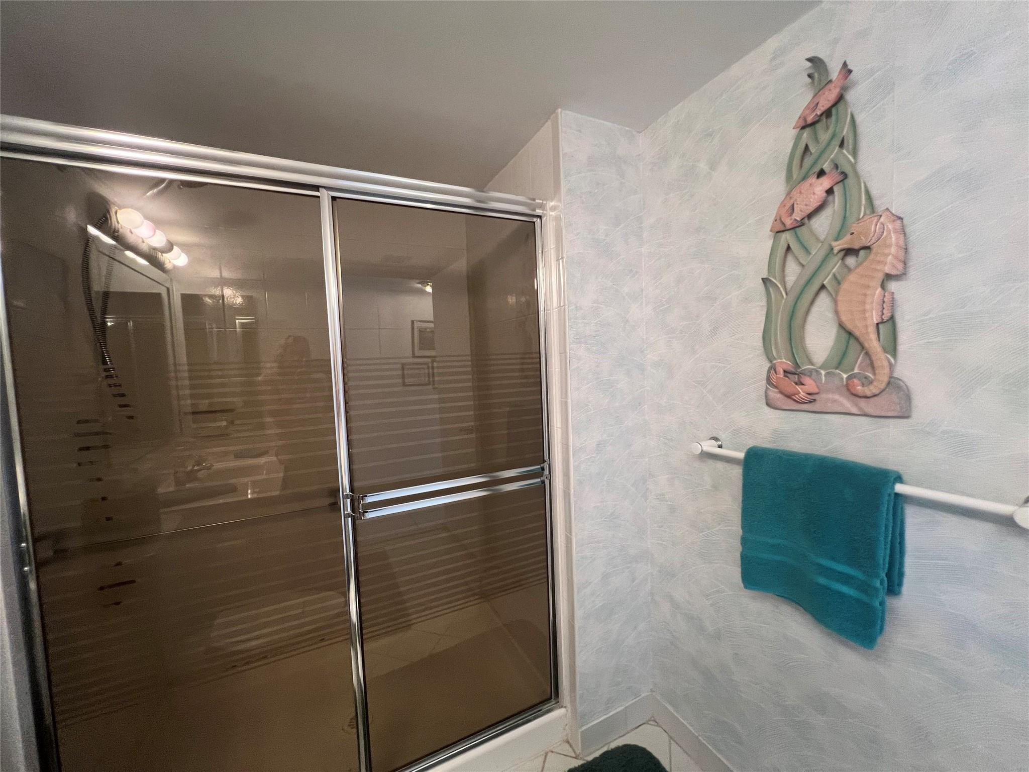 101 Briny Avenue 811 Property Photo 15