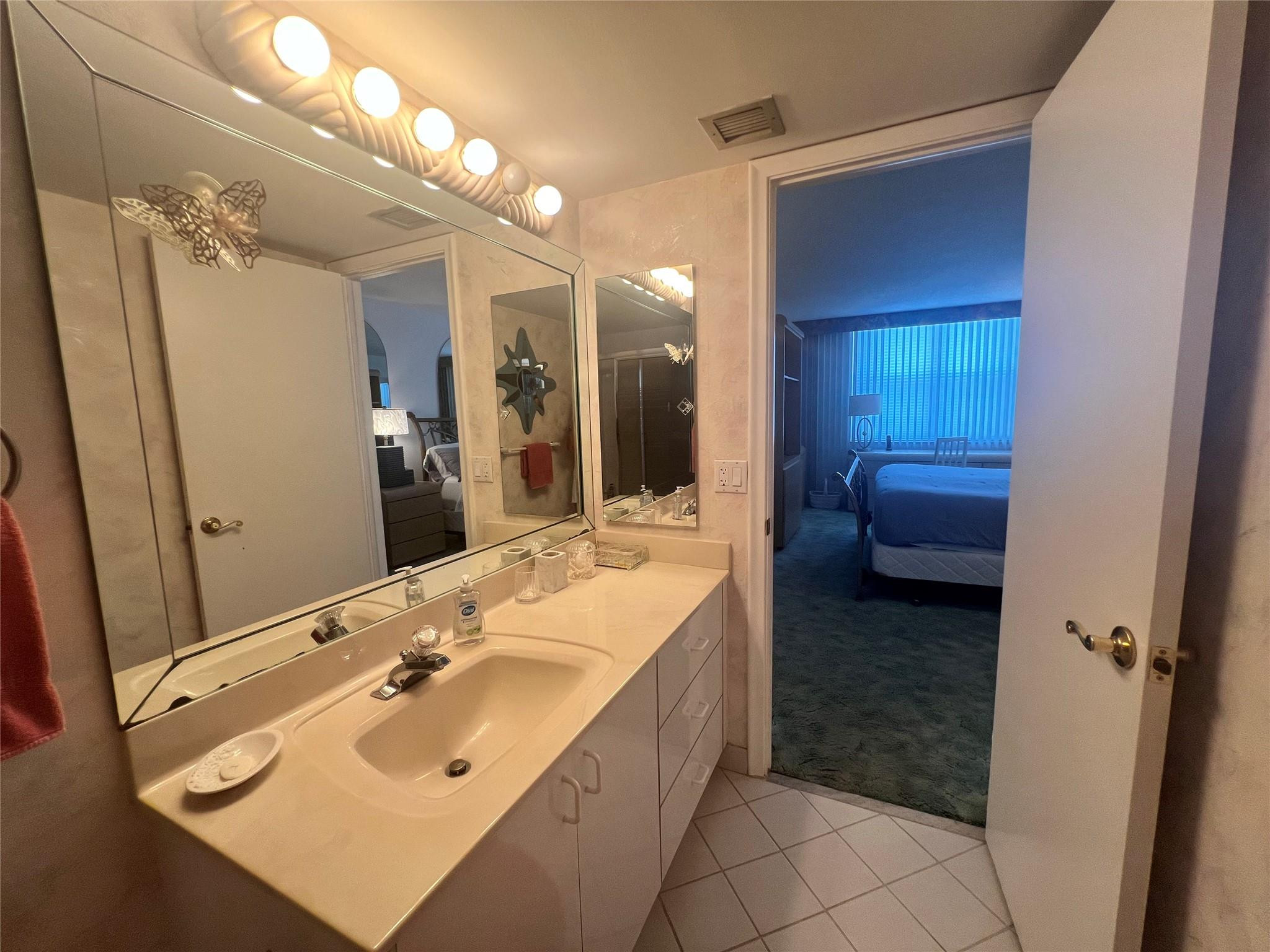 101 Briny Avenue 811 Property Photo 16