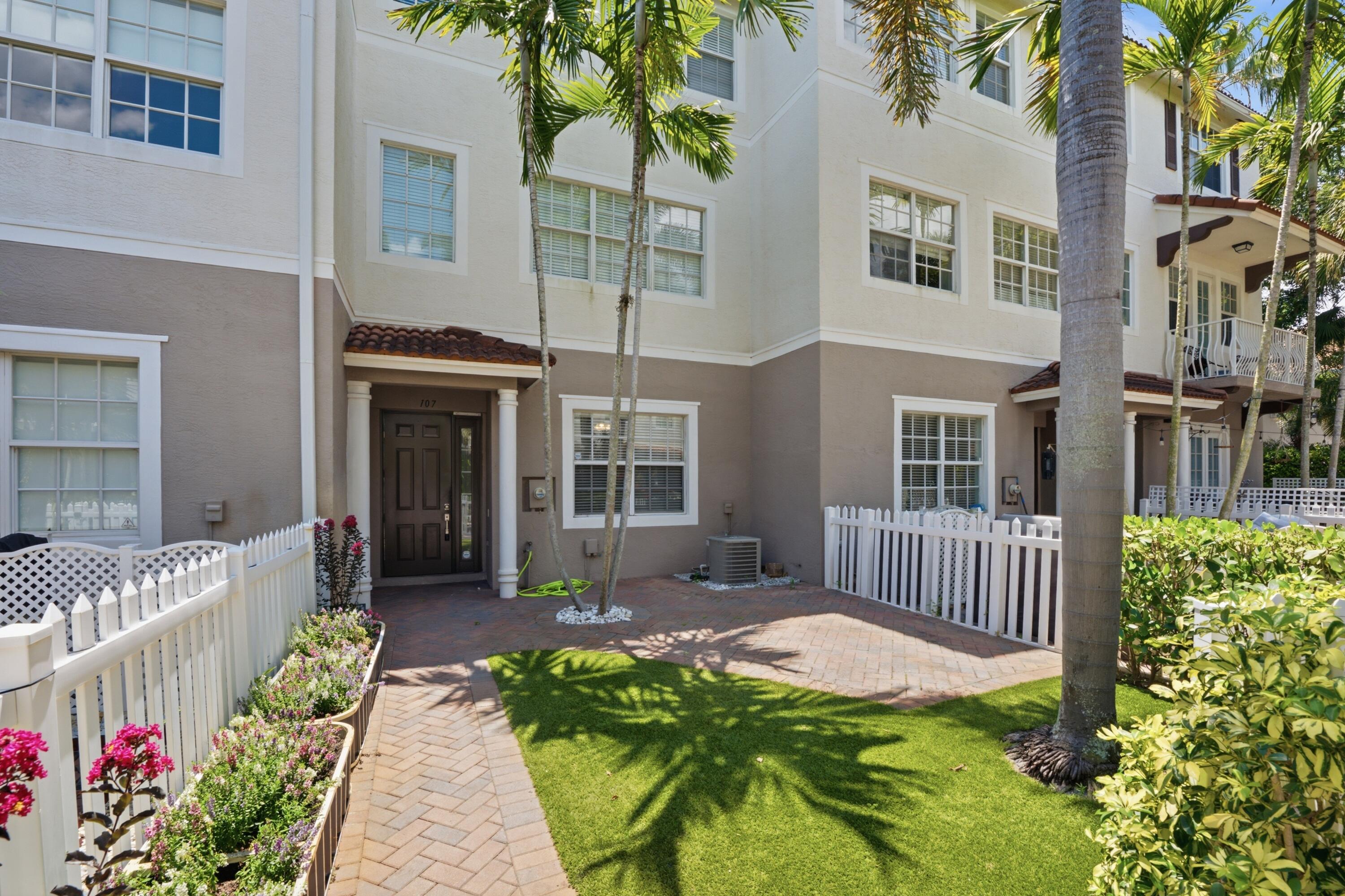 107 Ocean Cay Way Property Photo 1