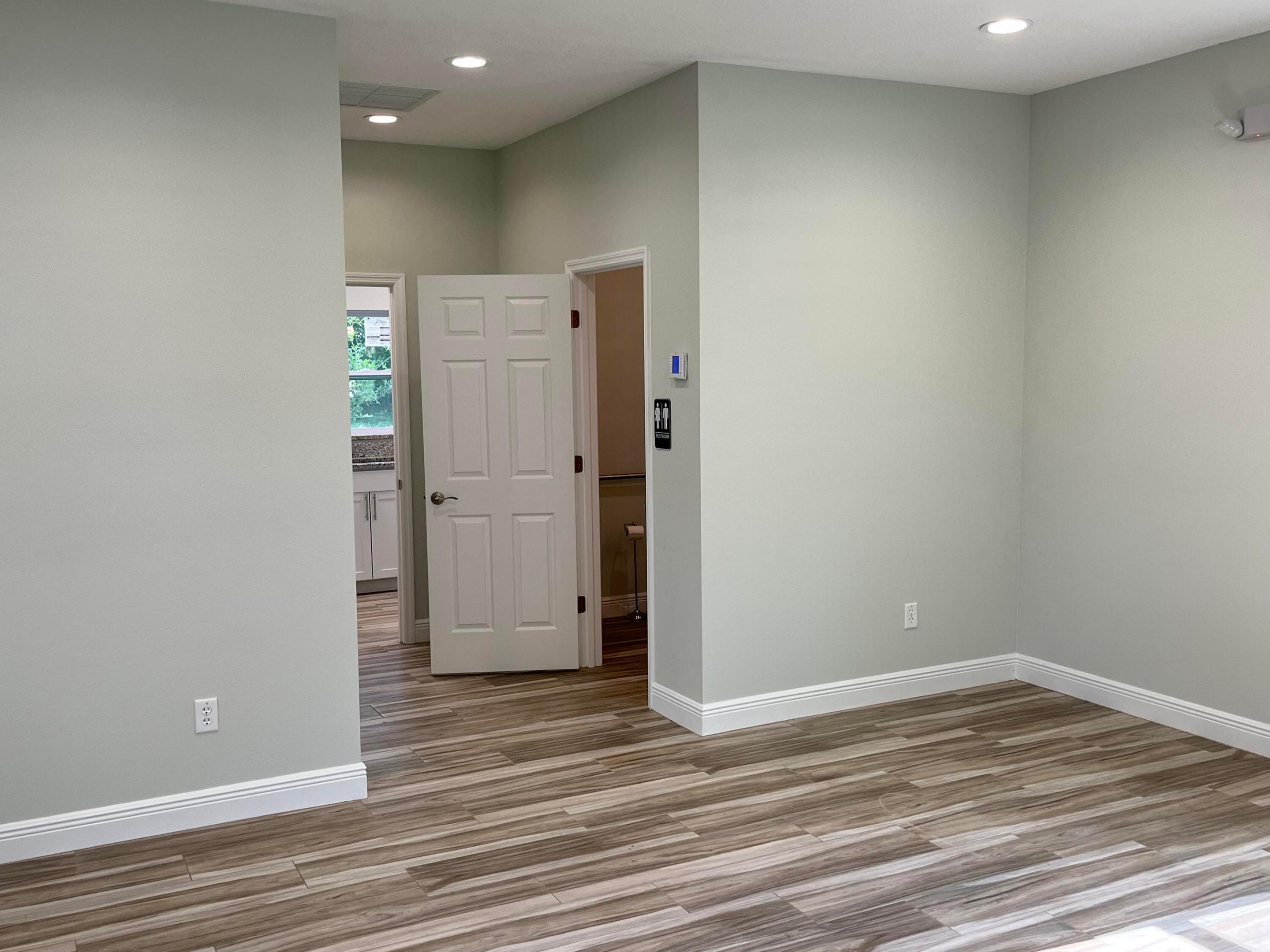 2210 S 40th Street Property Photo 4