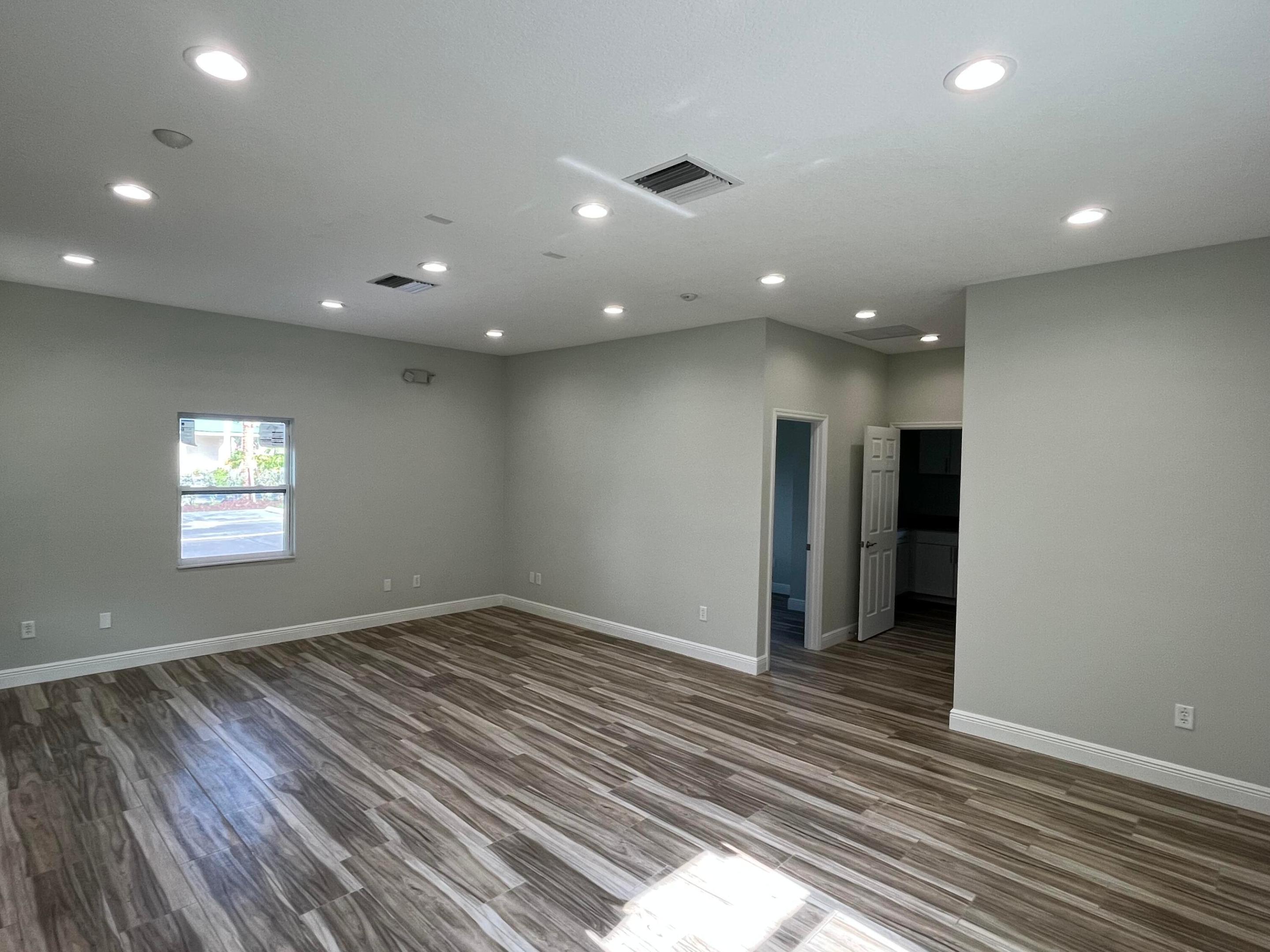 2210 S 40th Street Property Photo 10