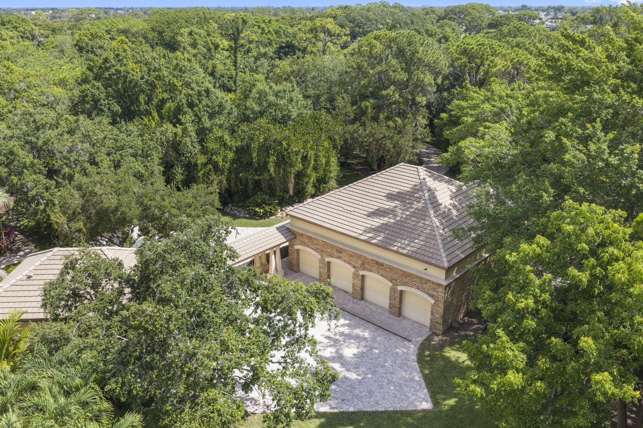 6001 Le Lac Road Property Photo 8