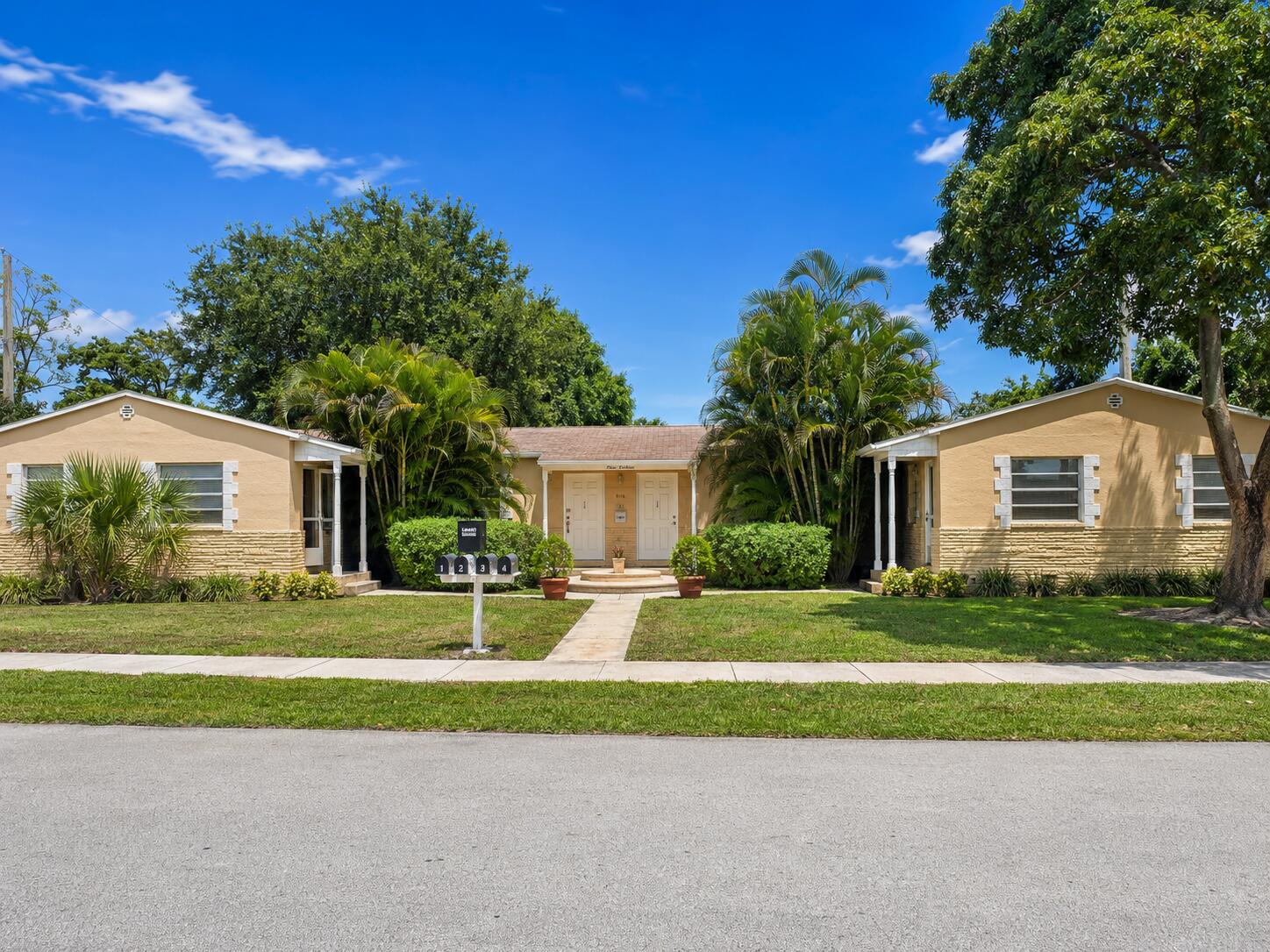 916 SW 8th Avenue 1-4