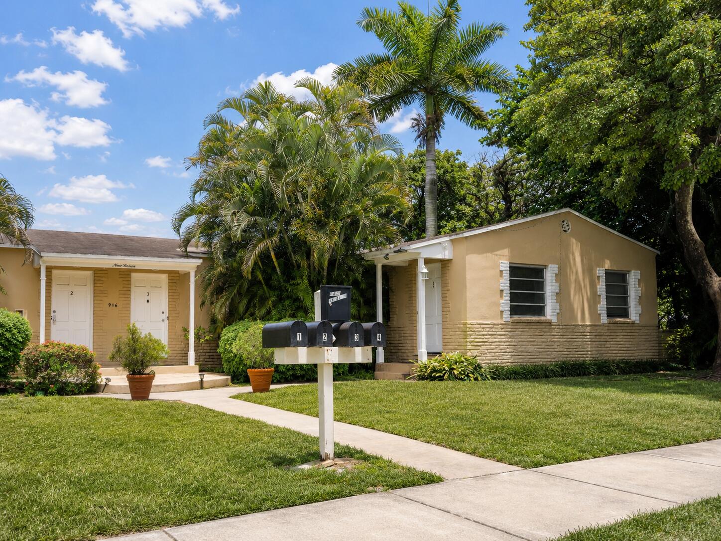 916 Sw 8th Avenue 1-4 Property Photo 4