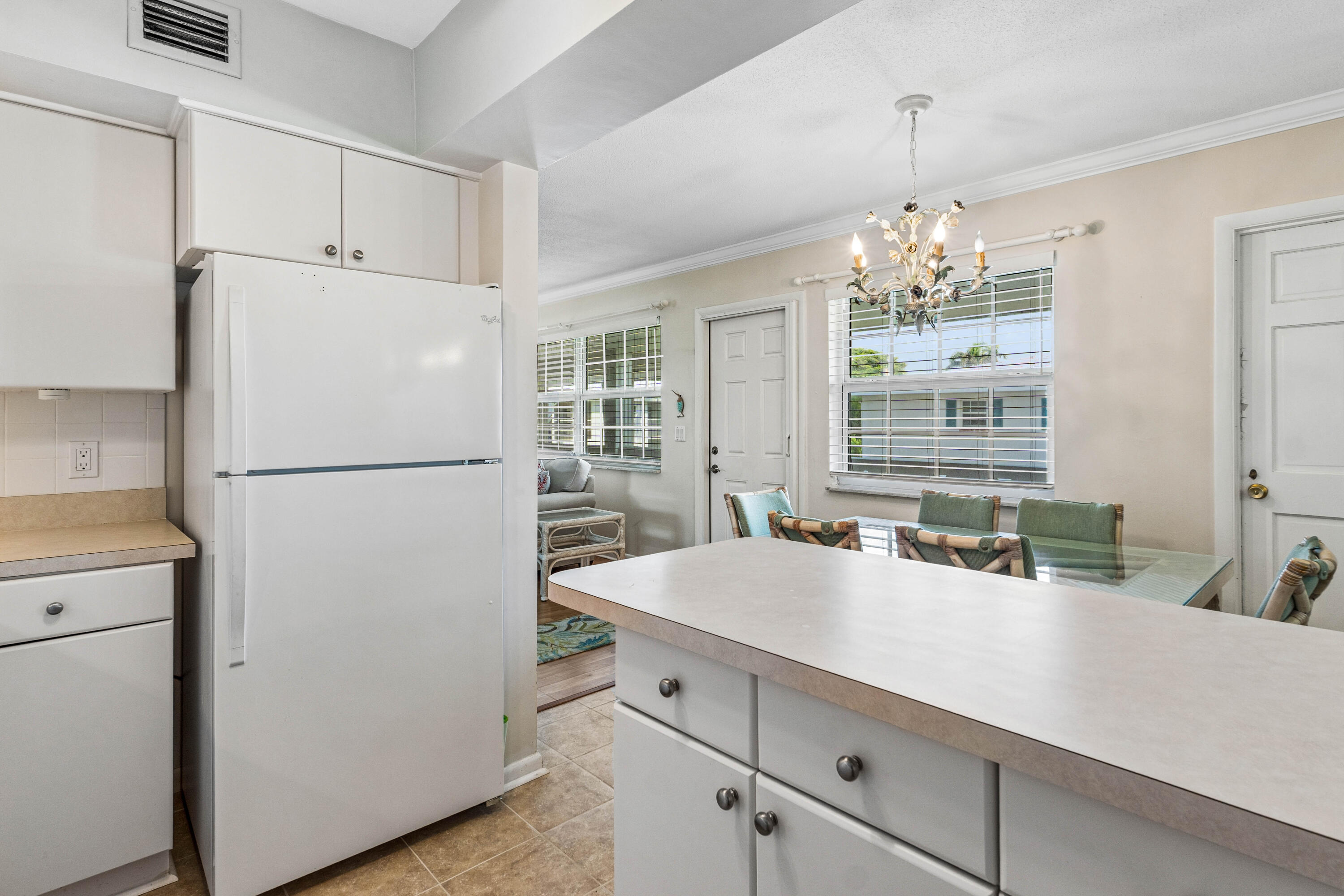 5505 N Ocean Boulevard 8-204 Property Photo 12