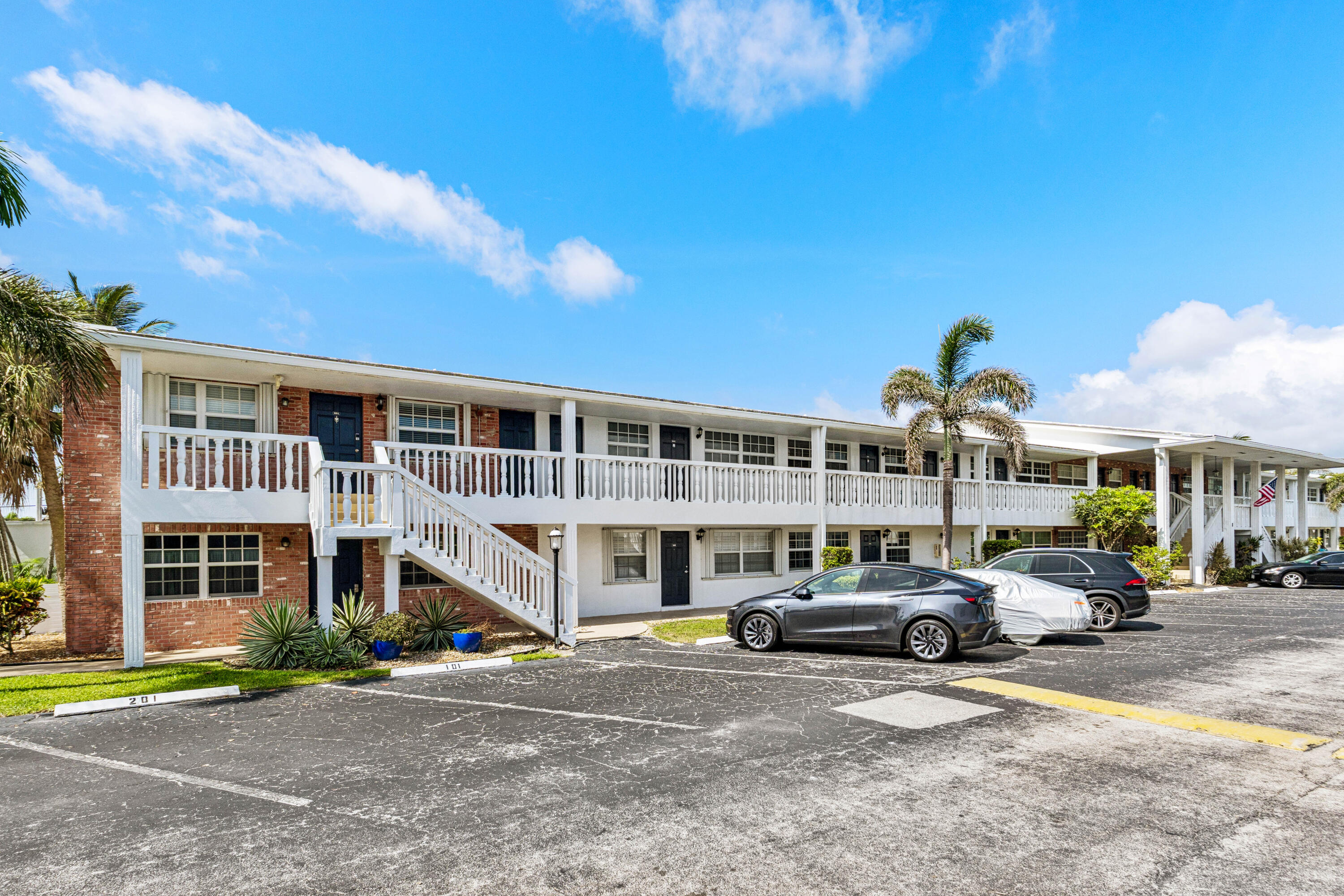 5505 N Ocean Boulevard 8-204 Property Photo 18