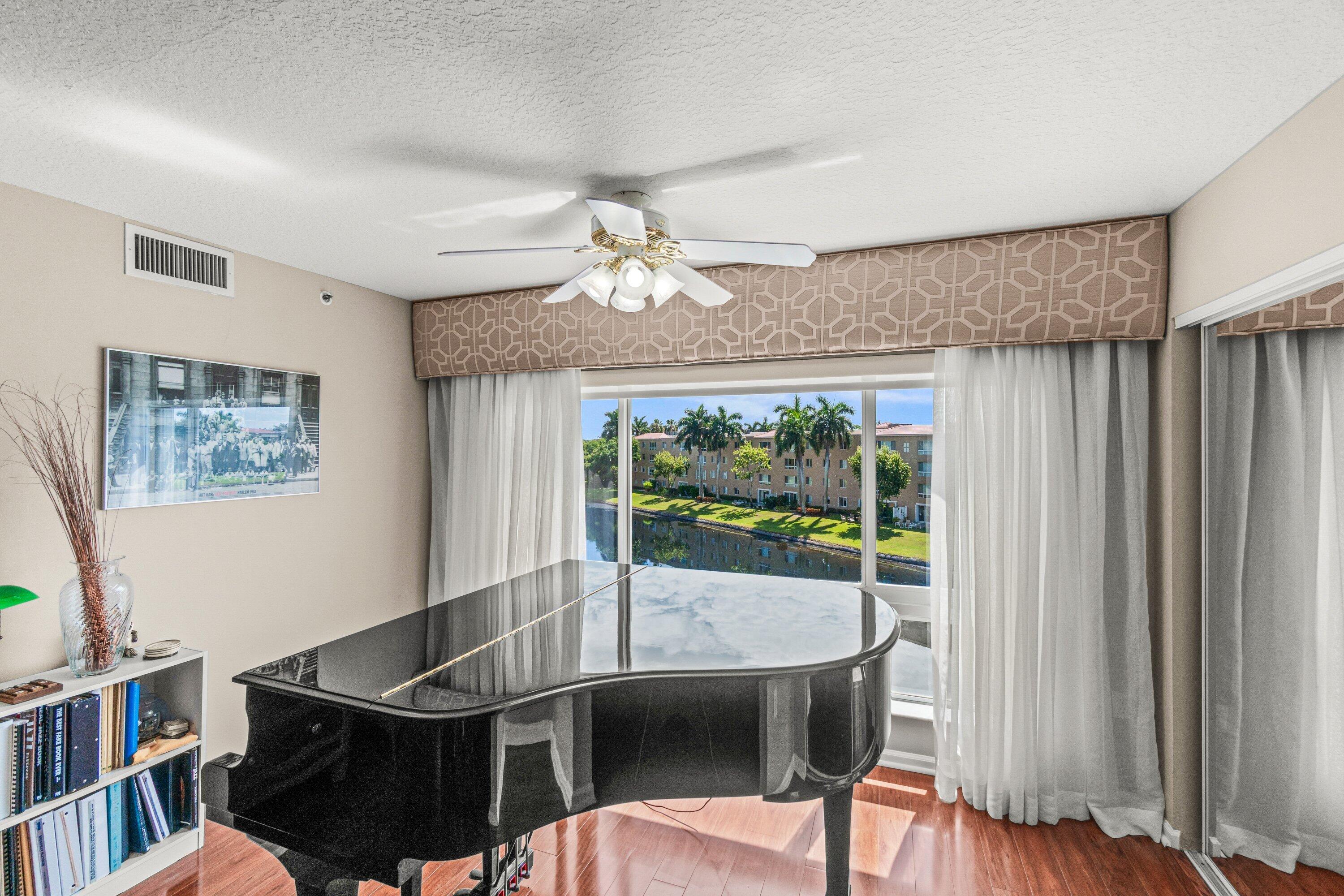 12560 Majesty Circle 401 Property Photo 2