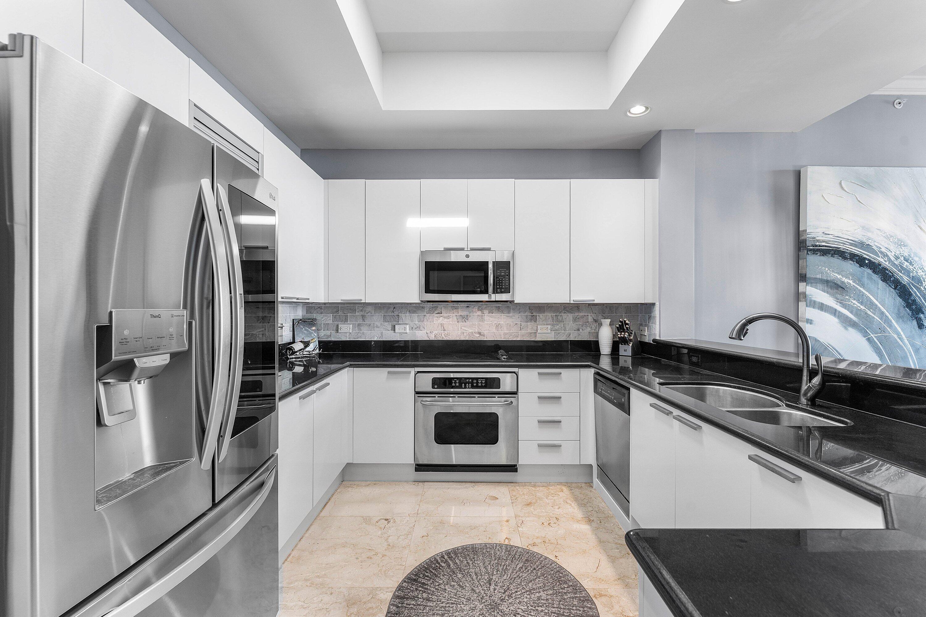 2640 Lake Shore Drive 2215 Property Photo 11