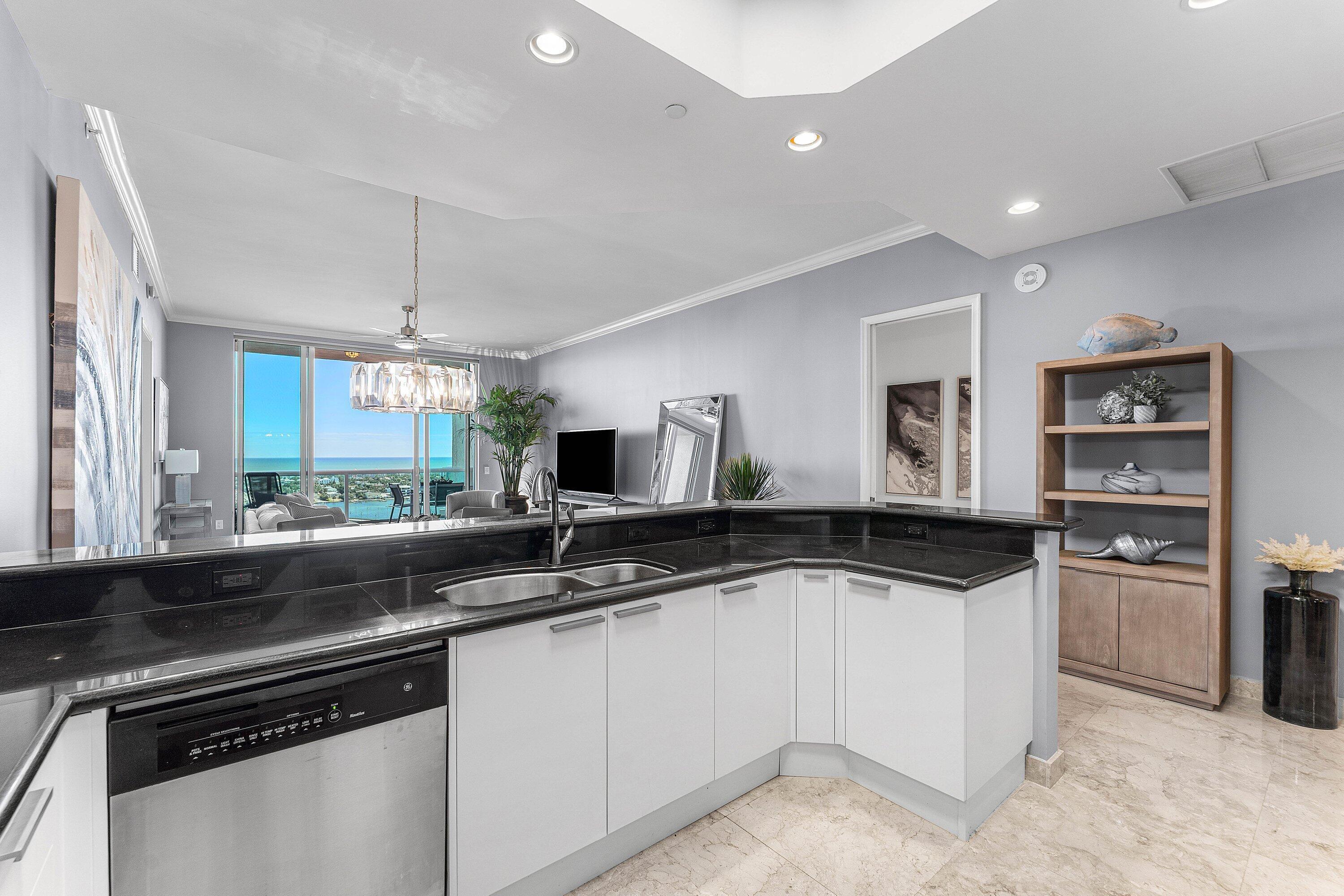 2640 Lake Shore Drive 2215 Property Photo 13