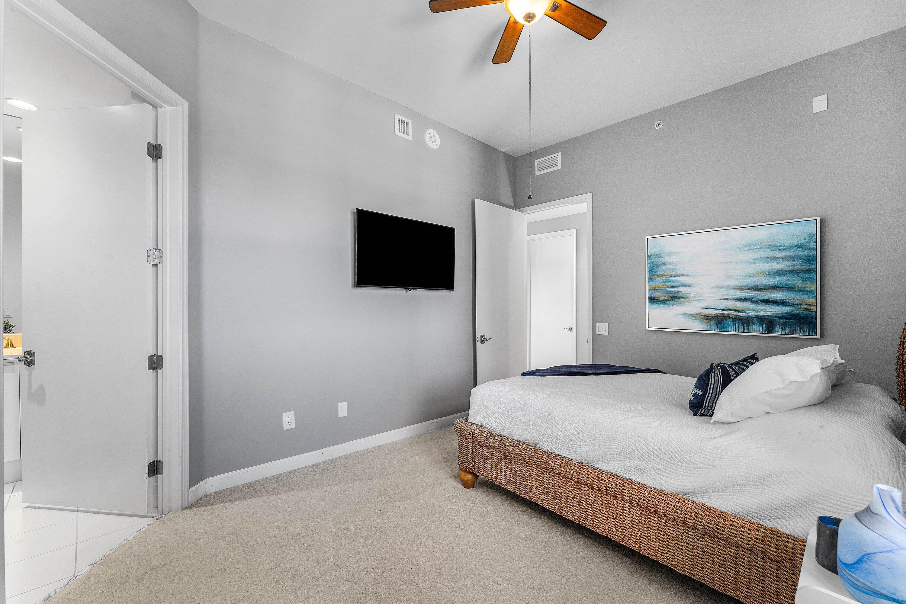 2640 Lake Shore Drive 2215 Property Photo 22
