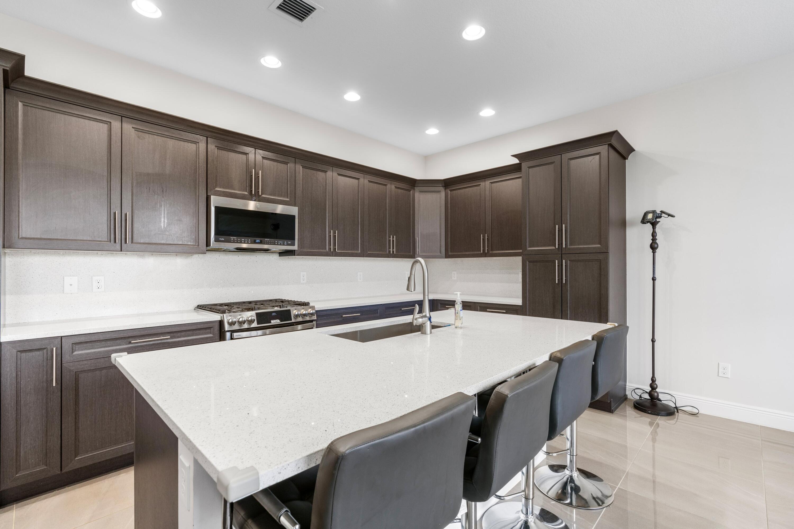 16169 Sea Turtle Place Property Photo 8