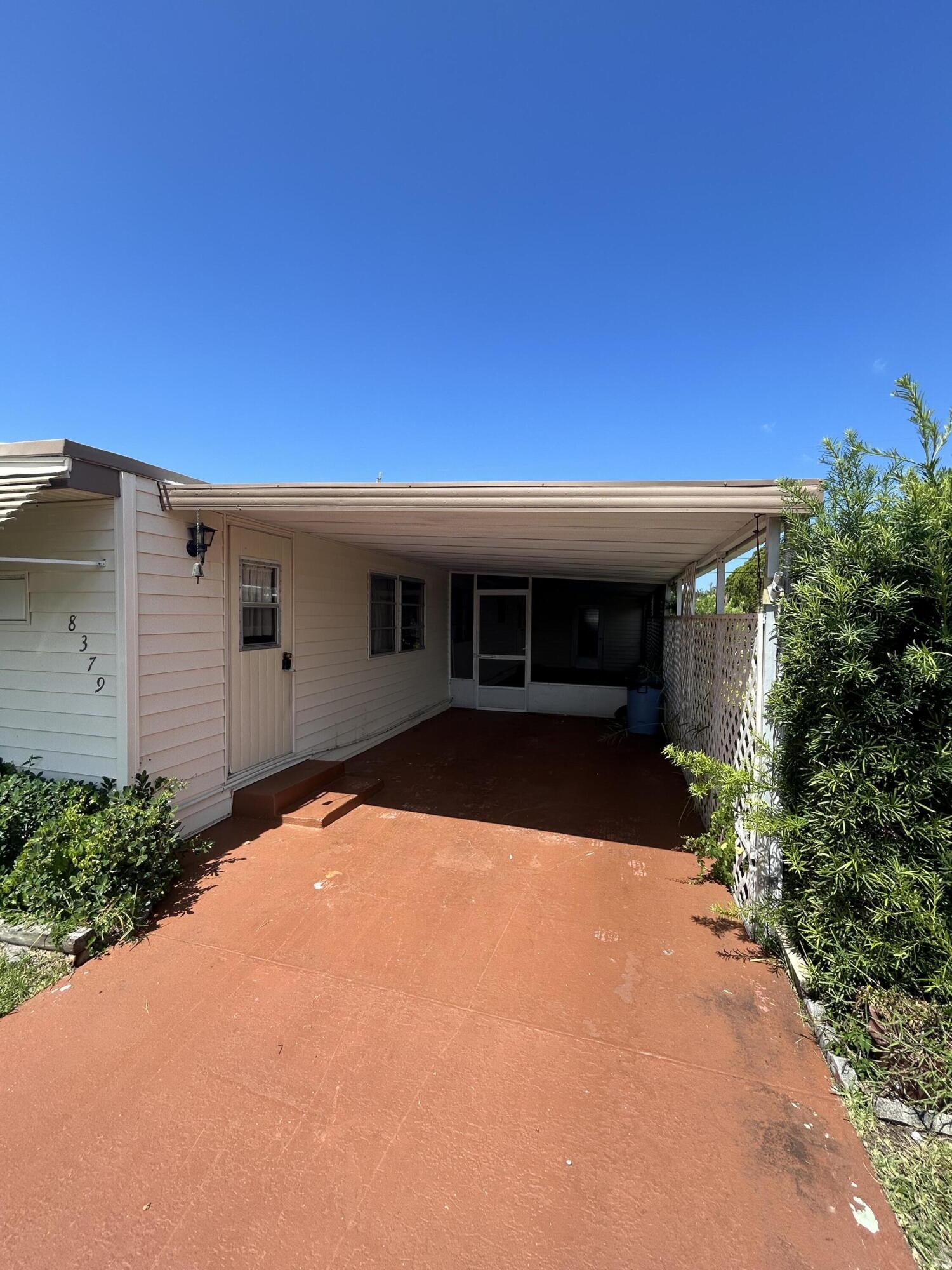 8379 Se Eagle Avenue Property Photo 5