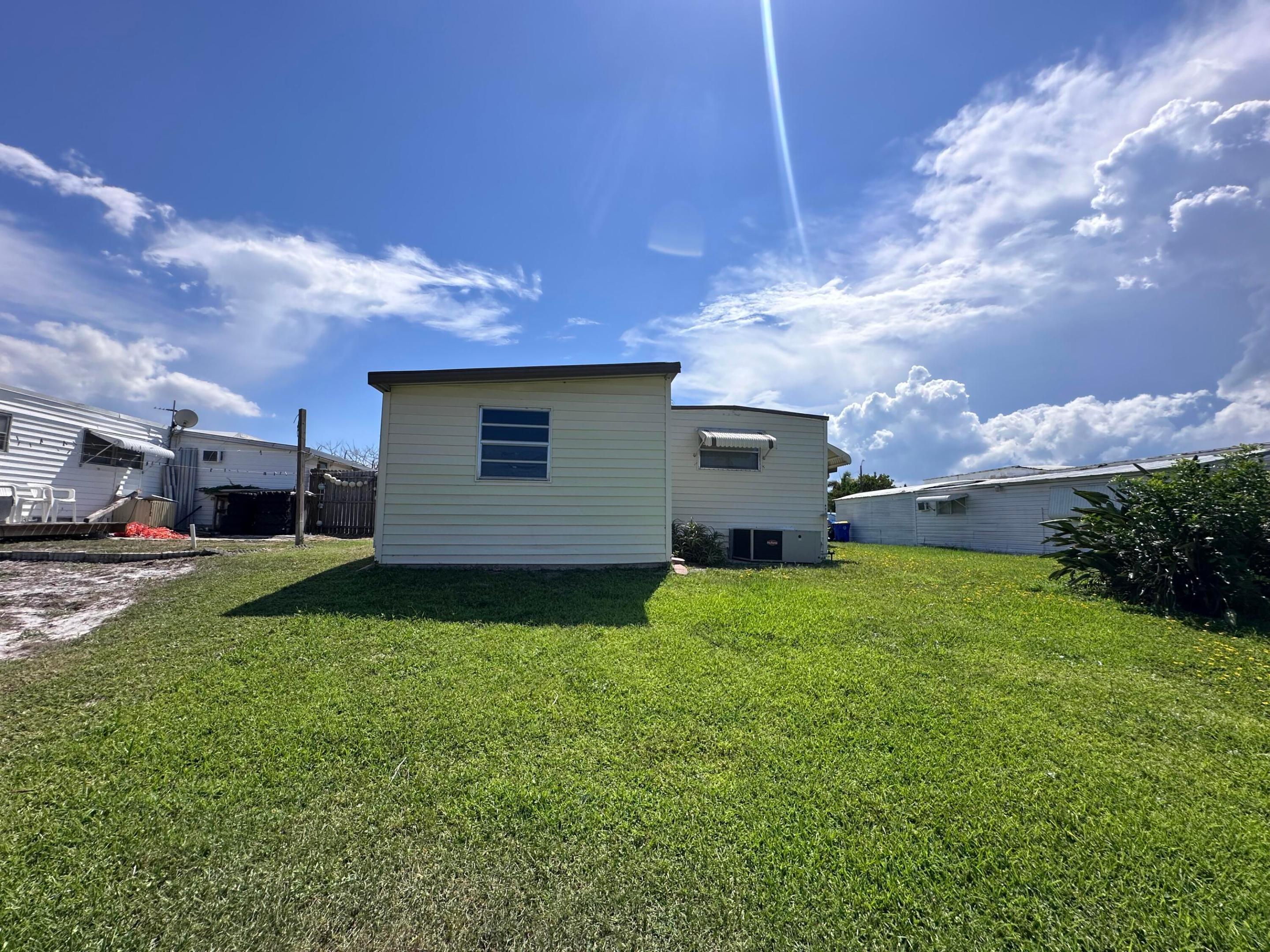 8379 Se Eagle Avenue Property Photo 10