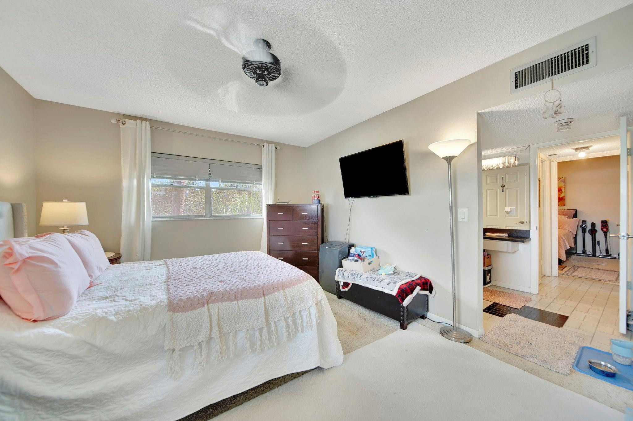 3100 Holiday Springs Boulevard 305 Property Photo 23
