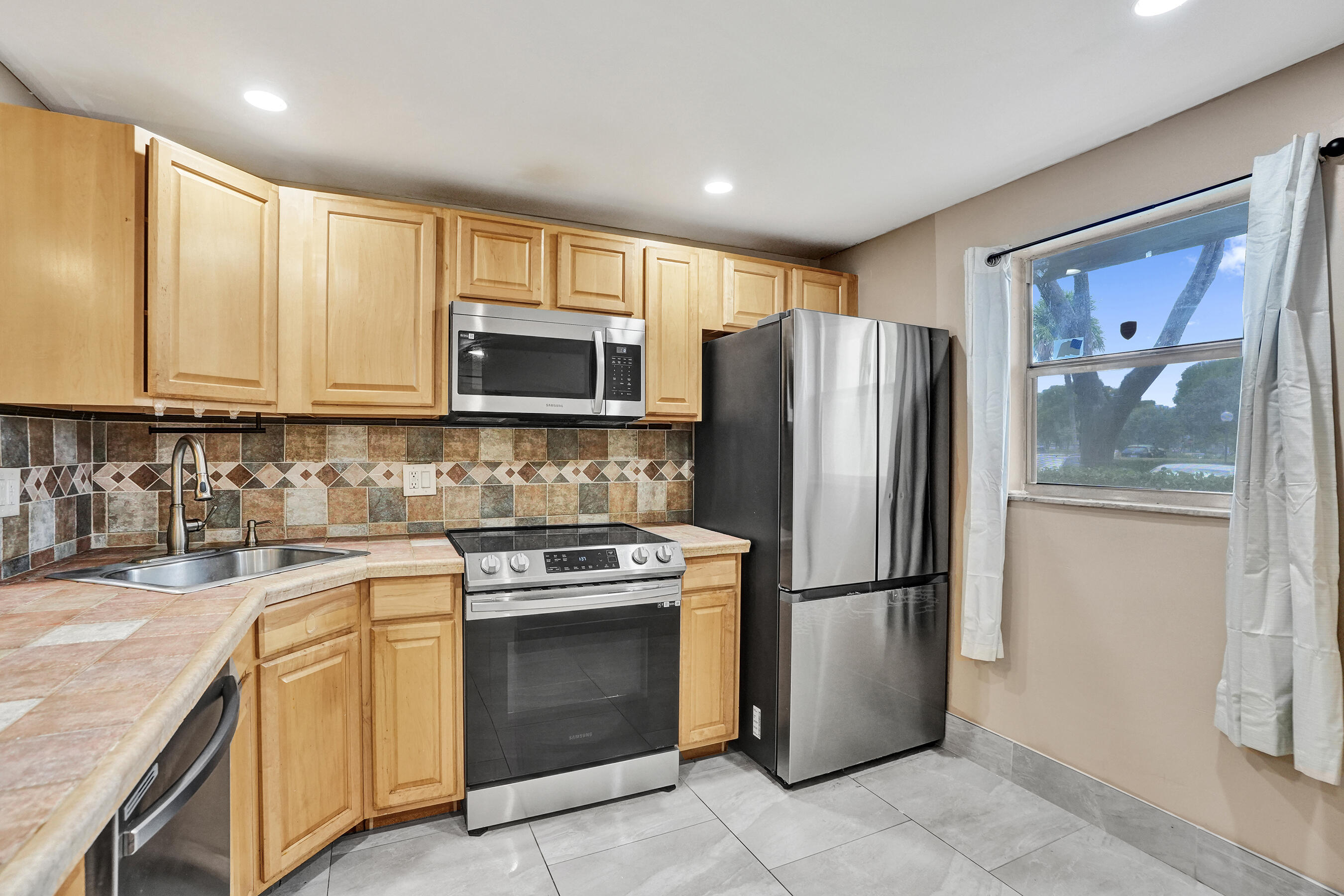 8301 Sands Point Boulevard S102 Property Photo 4
