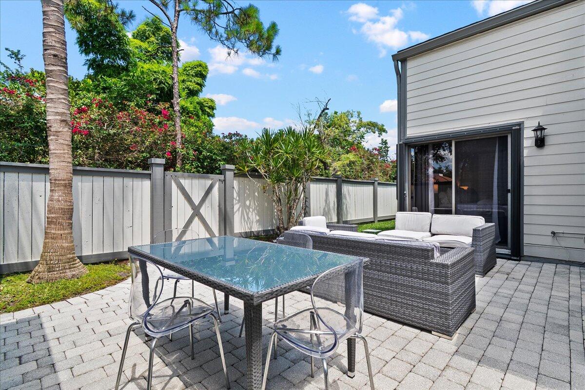 13371 Bedford Mews Court Property Photo 18