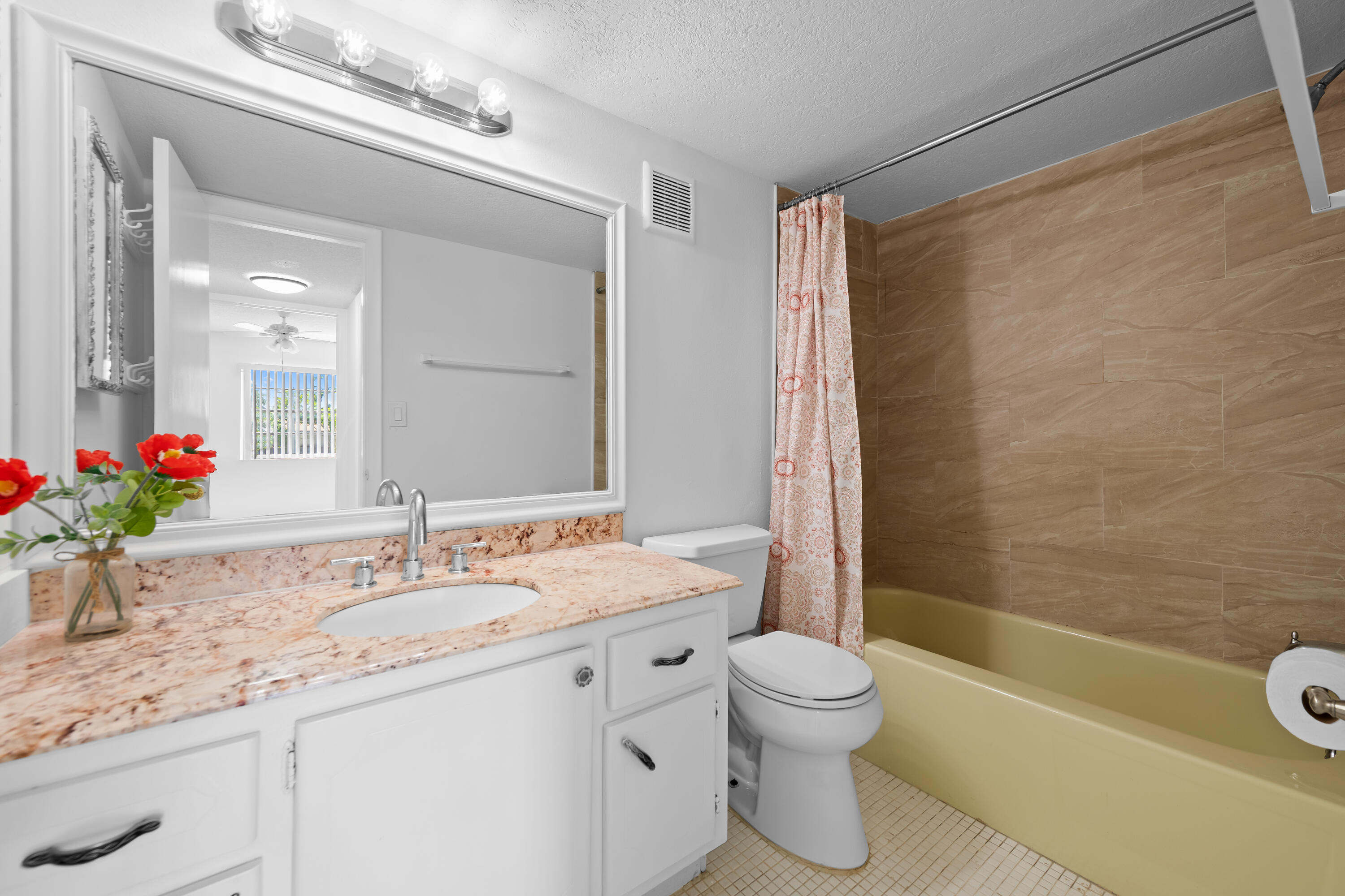 5190 E Sabal Palm Boulevard 209 Property Photo 15