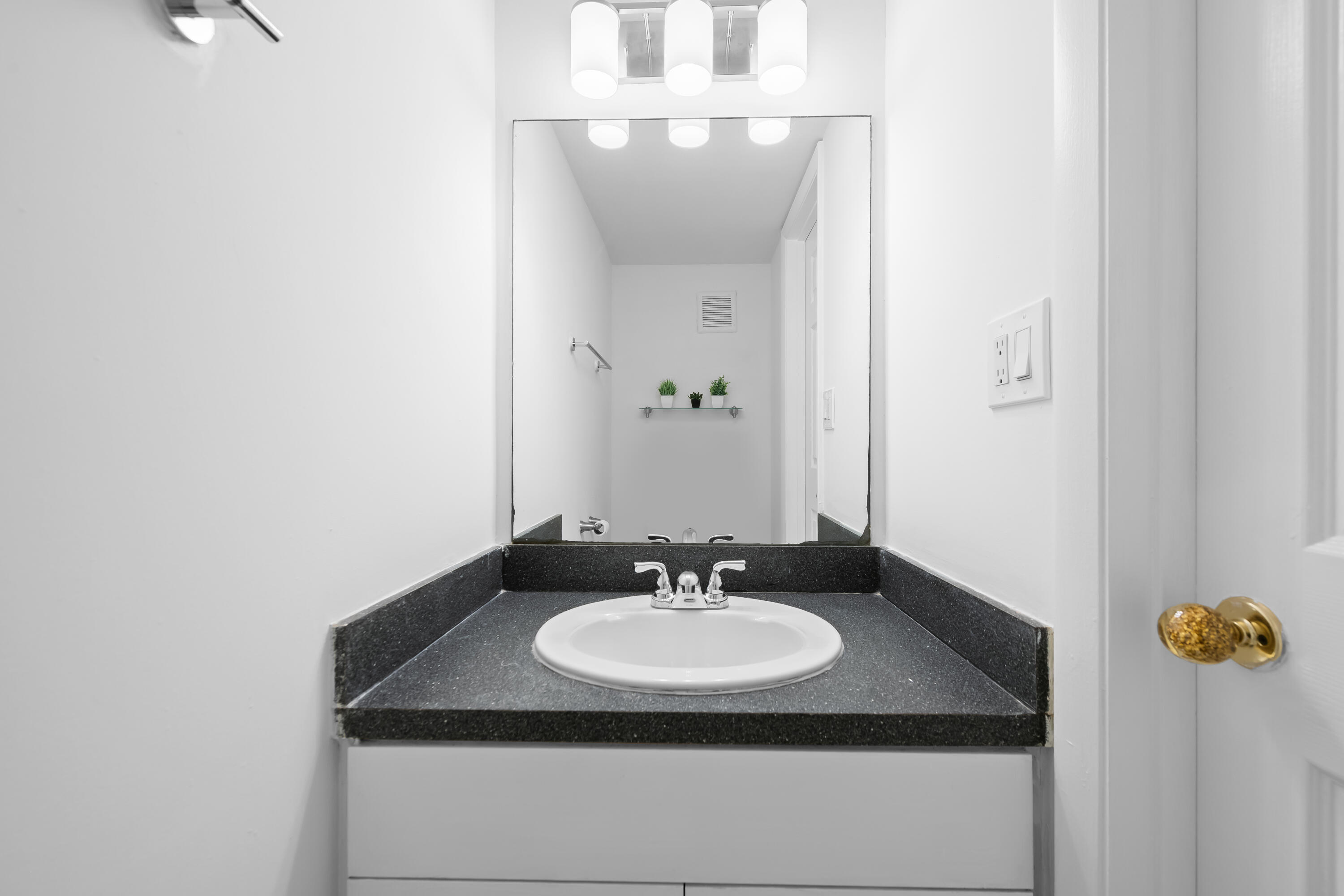 5190 E Sabal Palm Boulevard 209 Property Photo 16