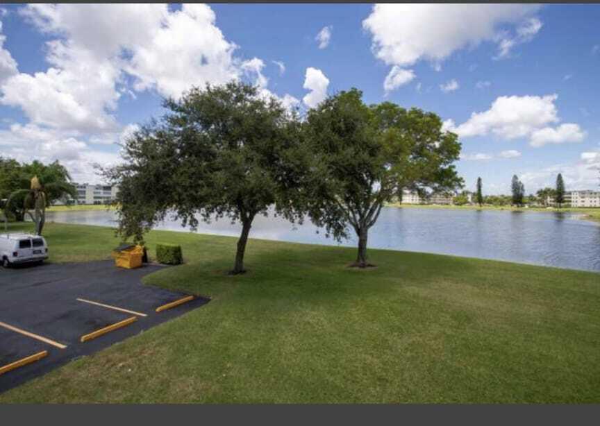 2053 Cornwall C Property Photo 11