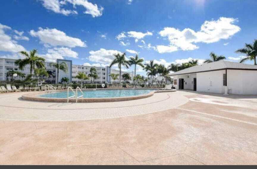 2053 Cornwall C Property Photo 13
