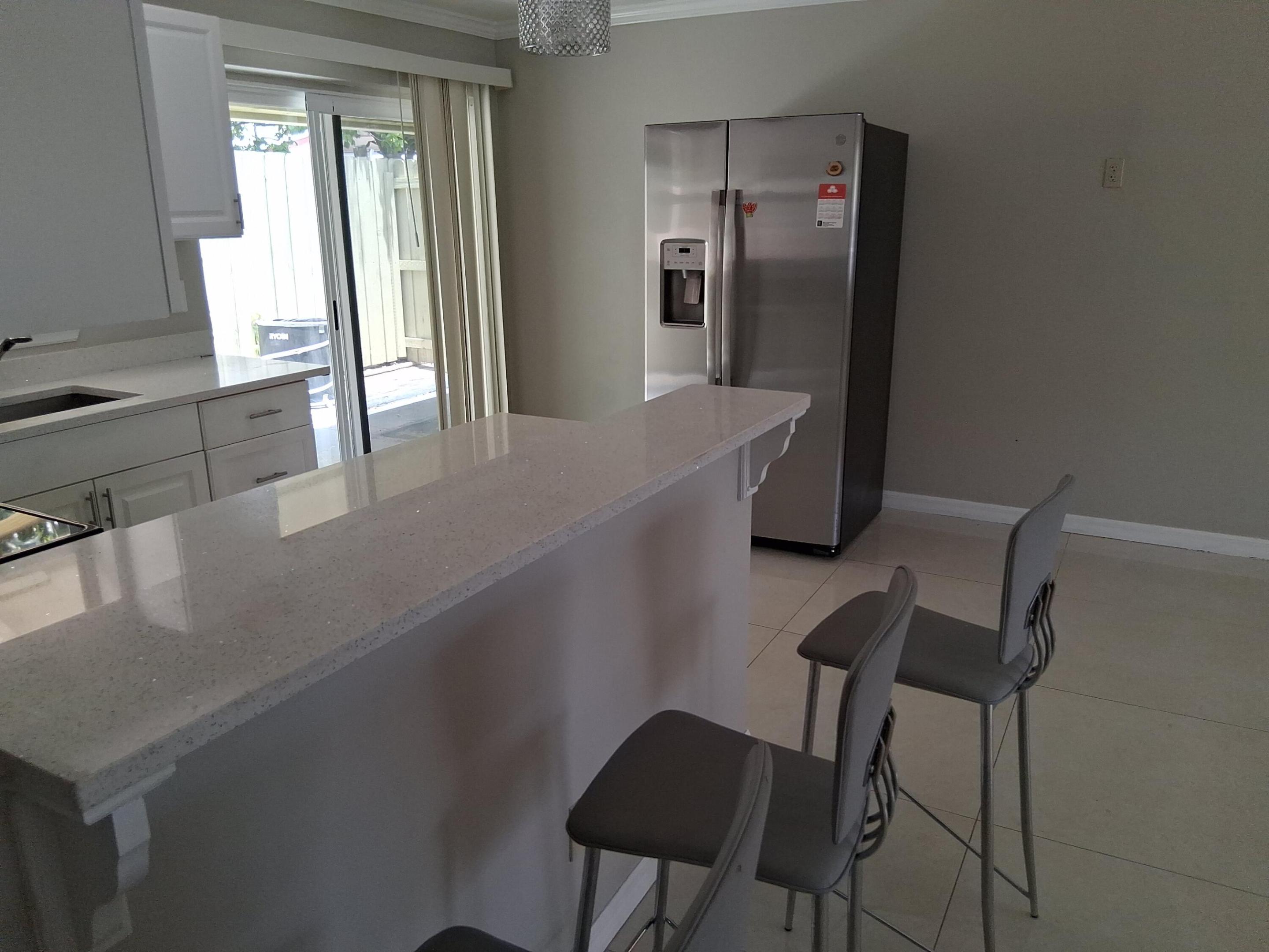 212 Palmetto Drive Property Photo 3