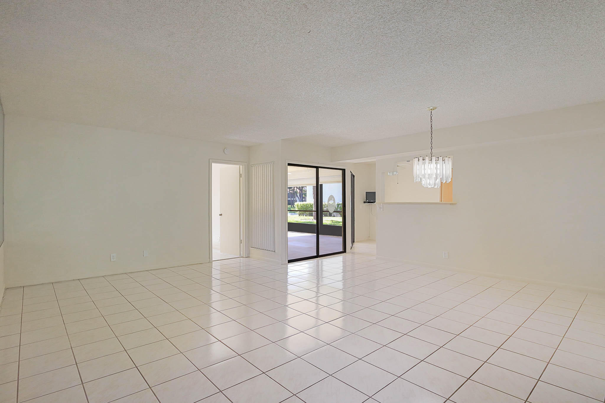 3367 Perimeter Drive Property Photo 3
