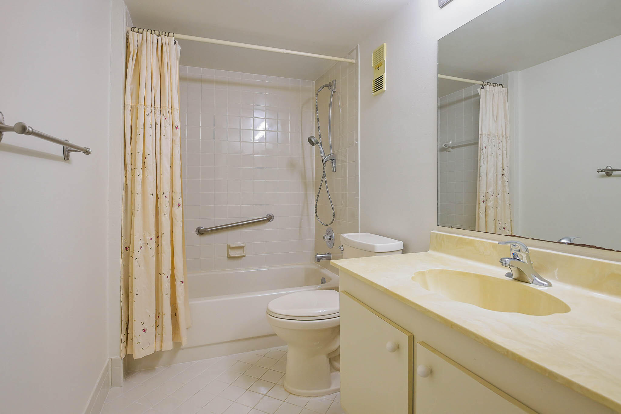 3367 Perimeter Drive Property Photo 13