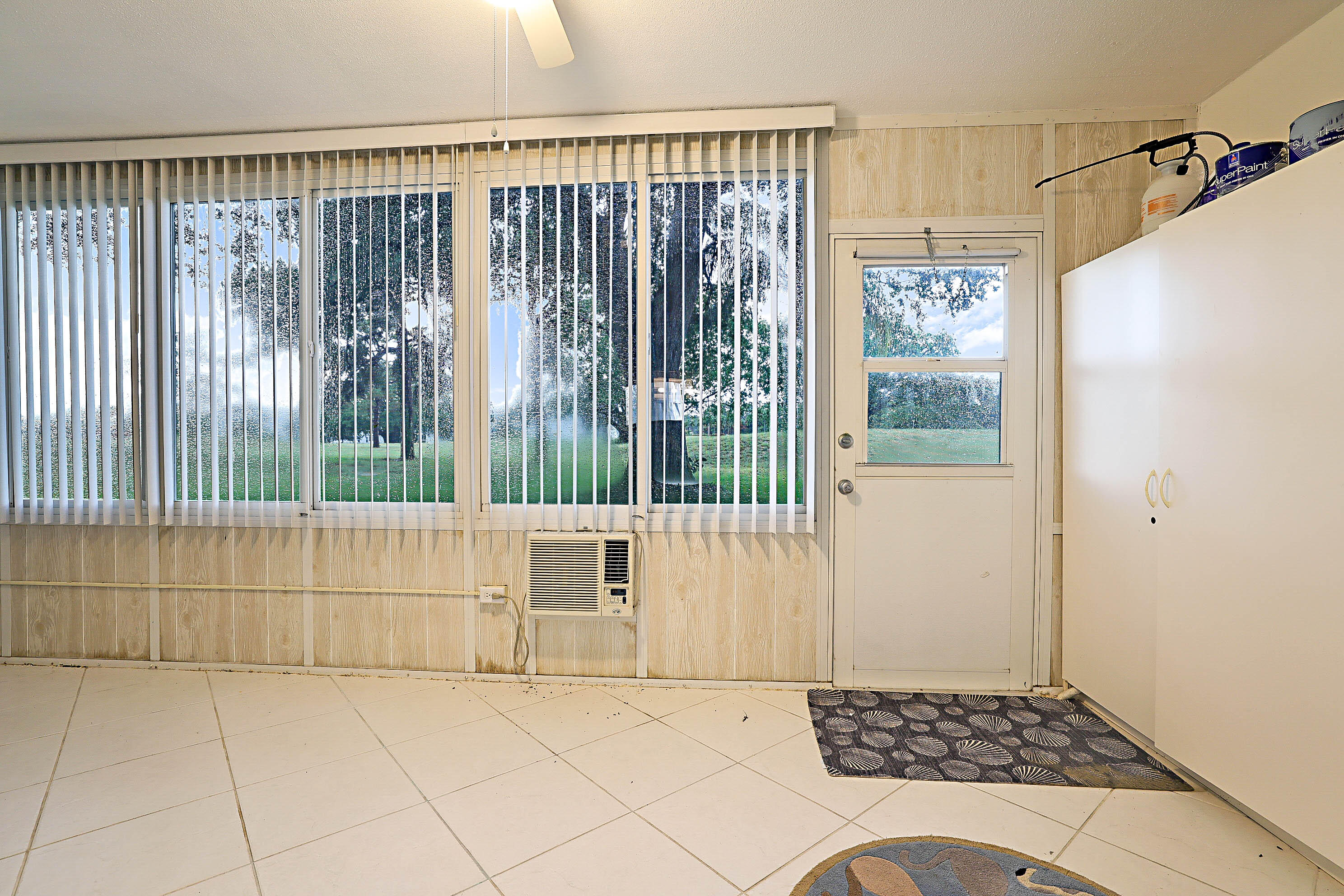 1023 Ellesmere B Property Photo 20