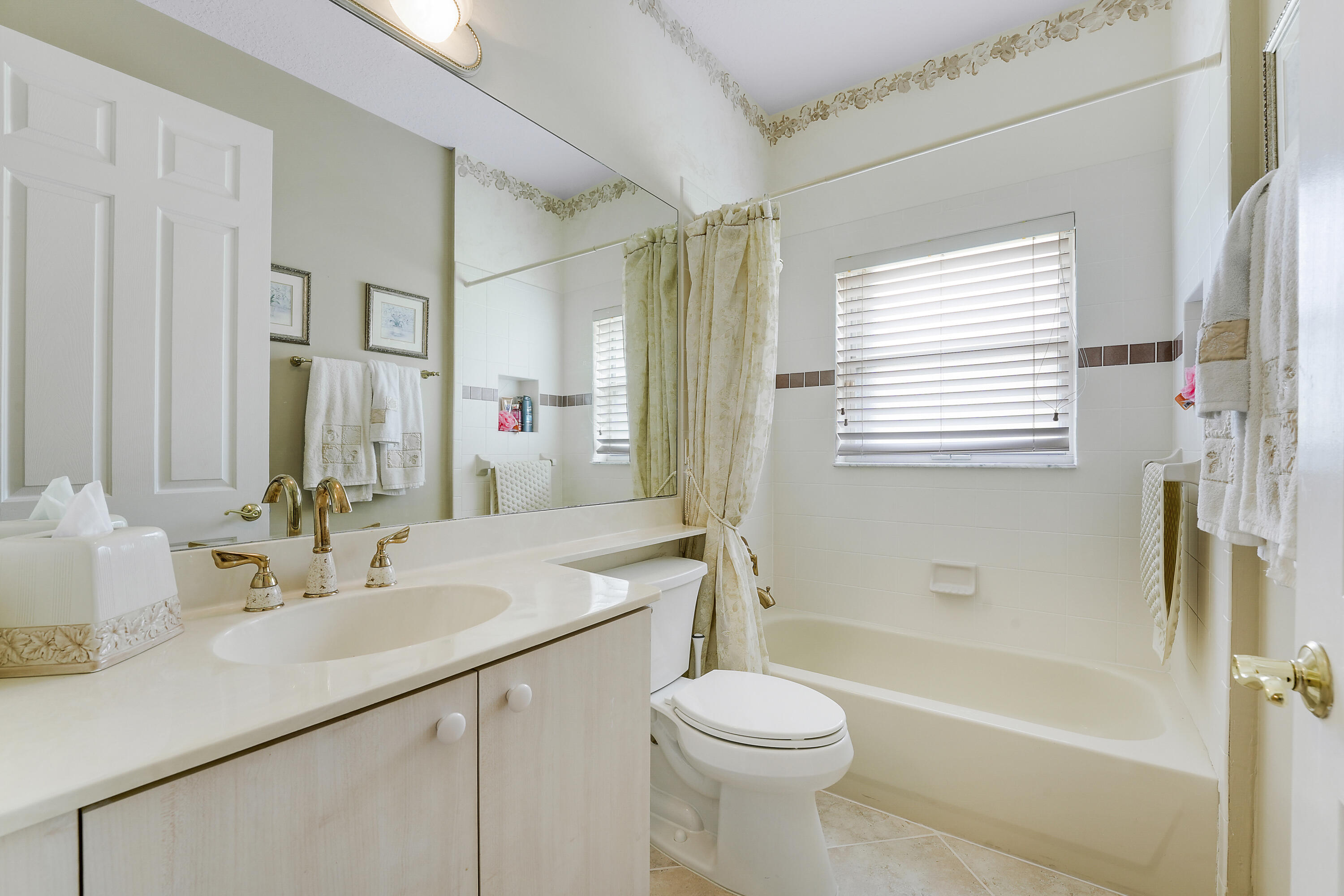 6554 Pavone Street Property Photo 24