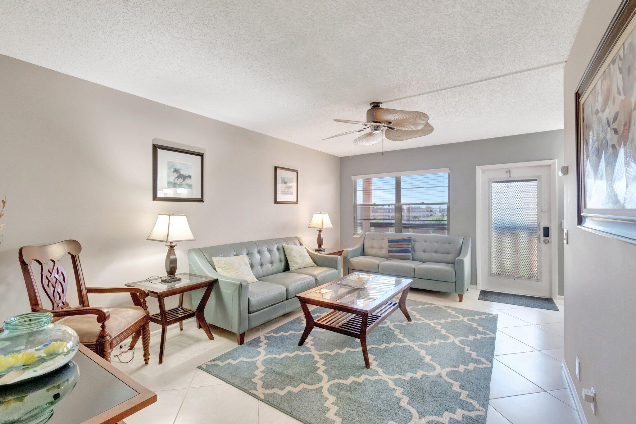 4049 Wolverton C Property Photo 11