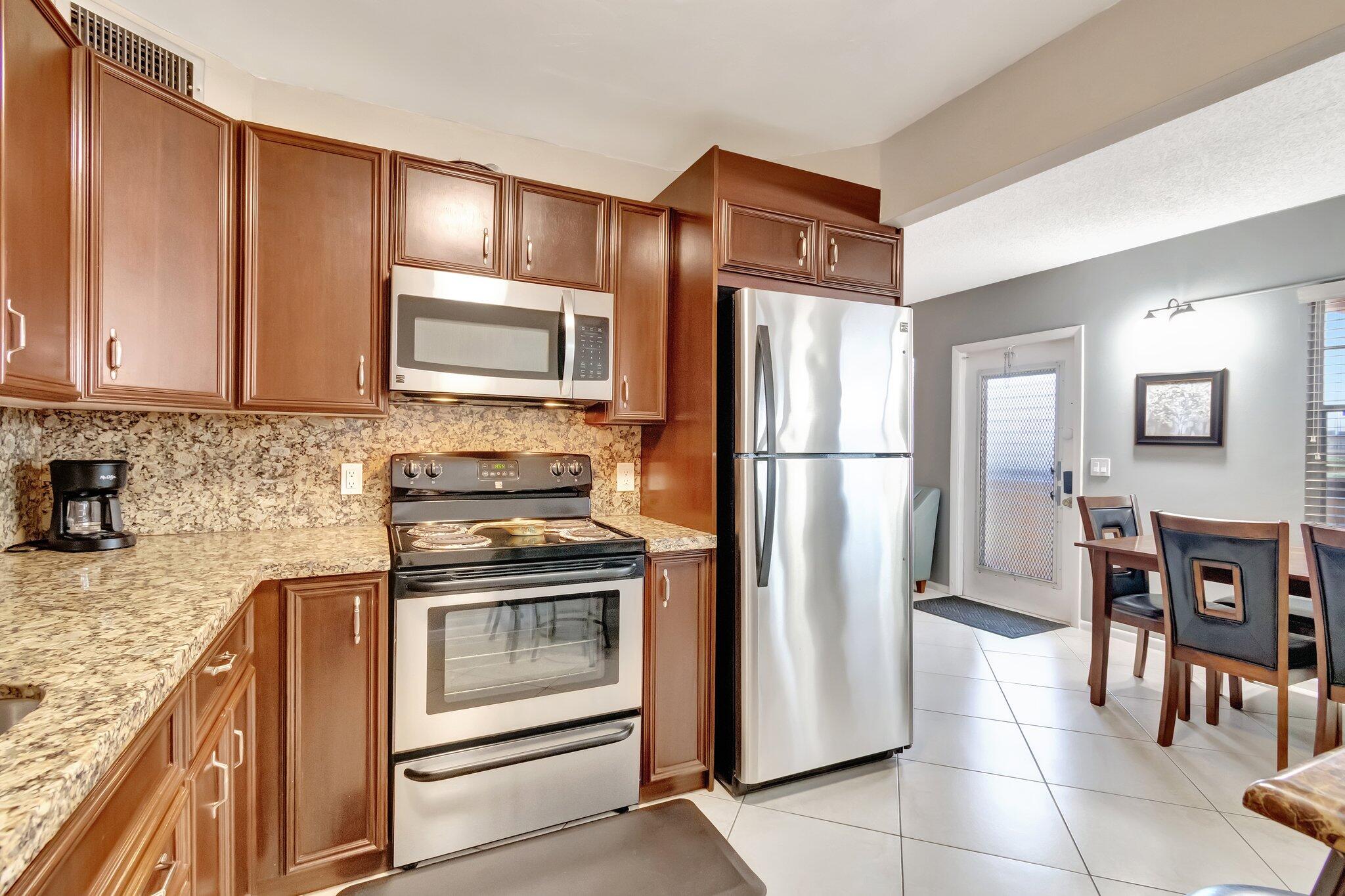 4049 Wolverton C Property Photo 19