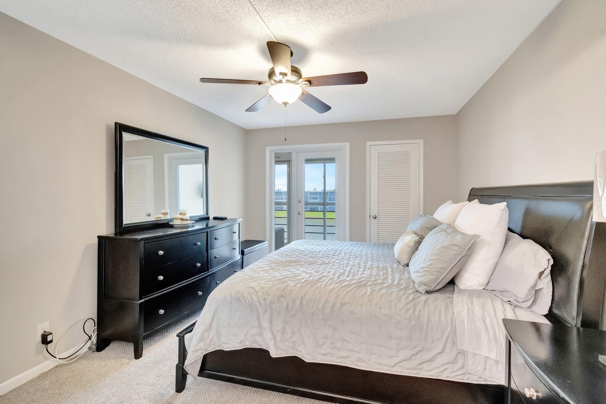 4049 Wolverton C Property Photo 24
