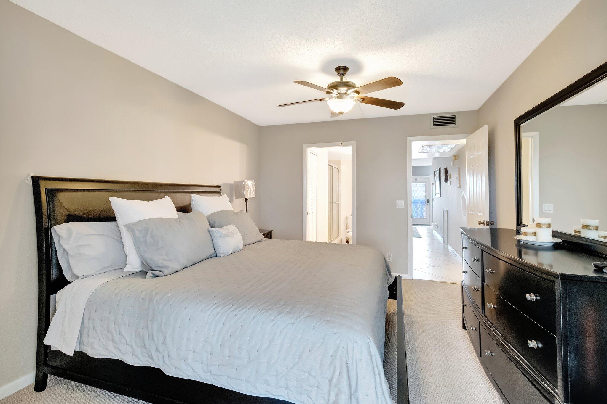 4049 Wolverton C Property Photo 25