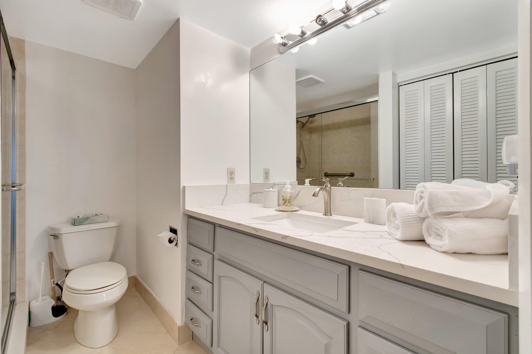 4049 Wolverton C Property Photo 27
