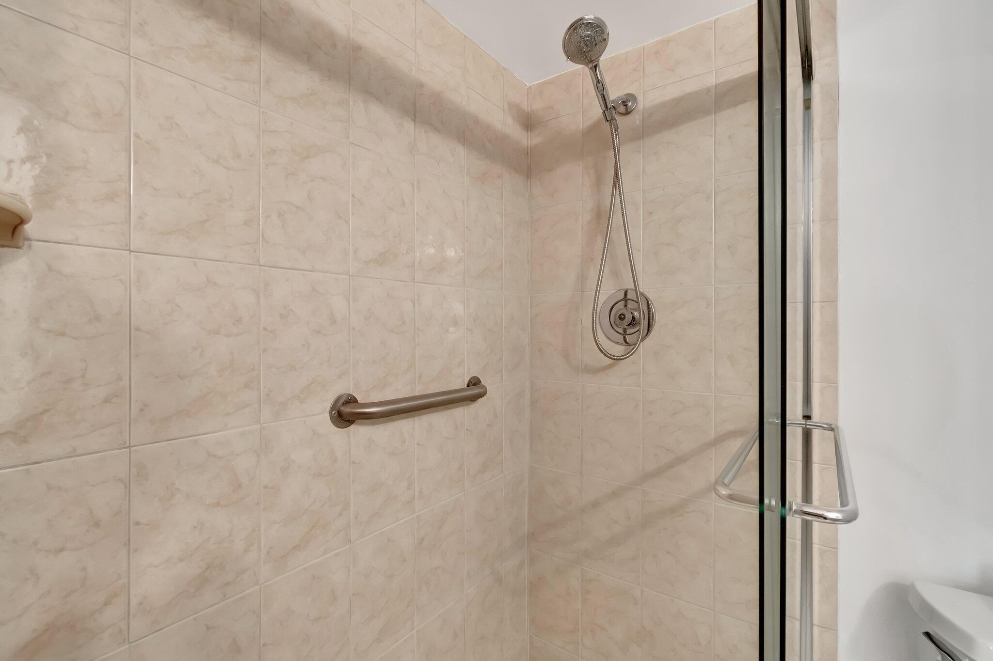 4049 Wolverton C Property Photo 29