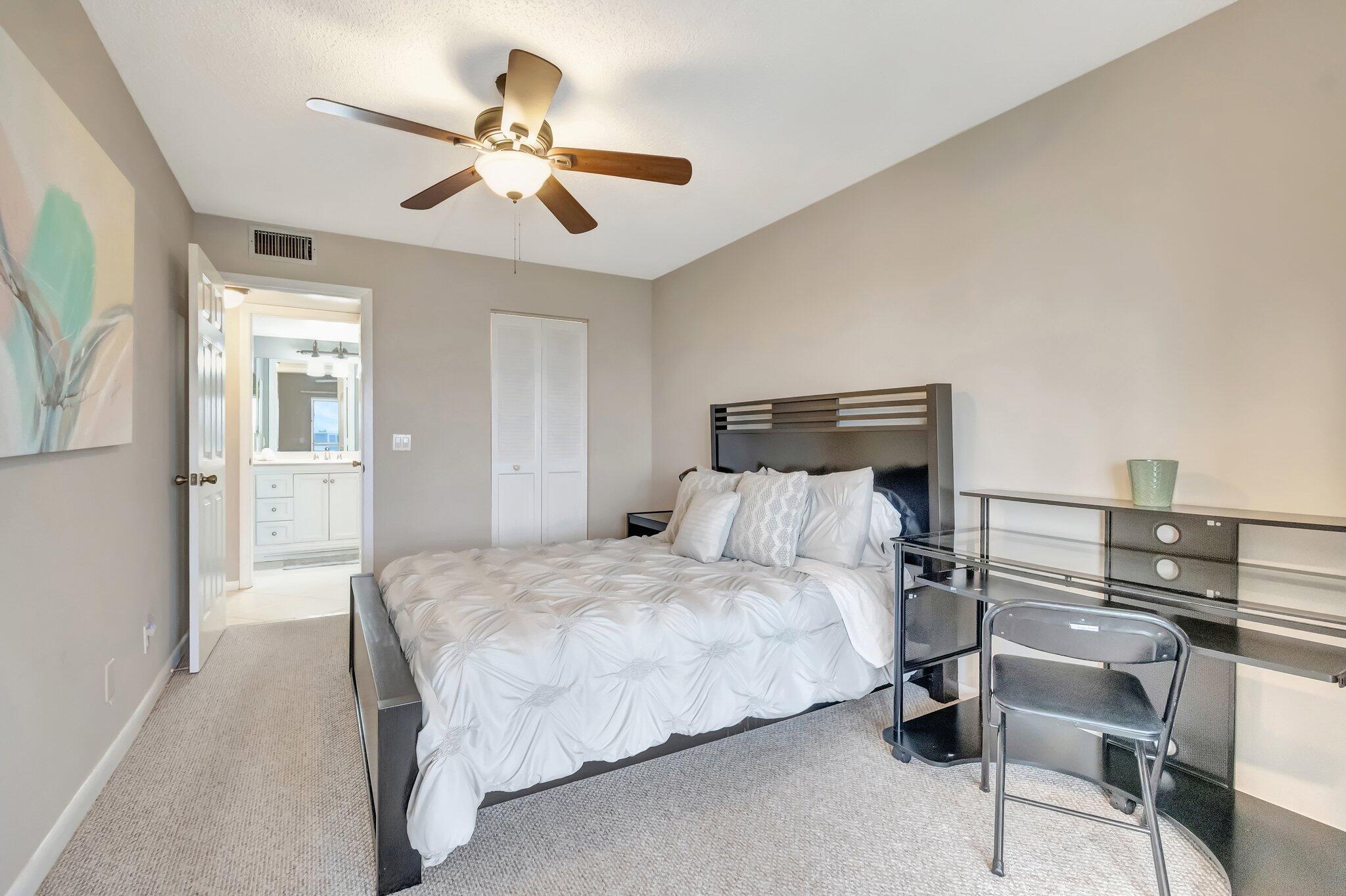 4049 Wolverton C Property Photo 35