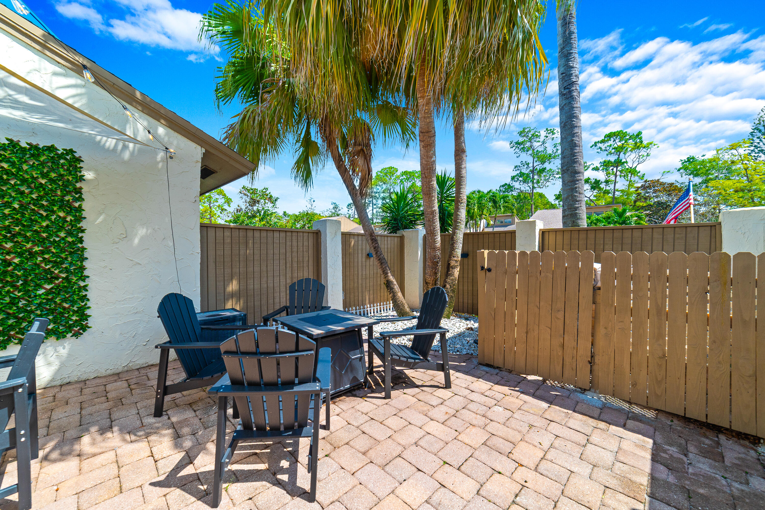12600 Shady Pines Court Property Photo 5
